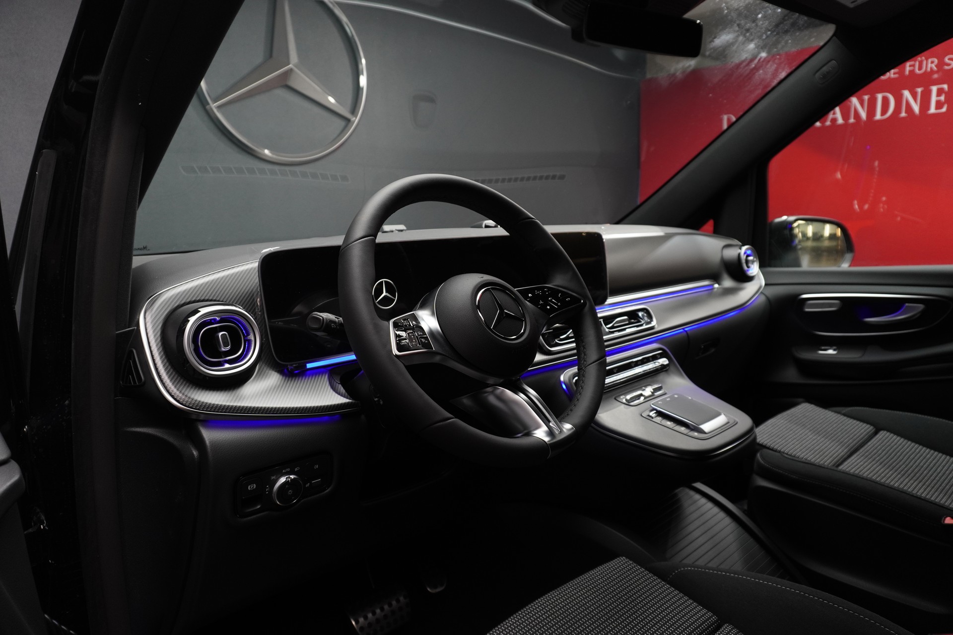 MERCEDES-BENZ V 250 d lang TREND 4Matic-image-3