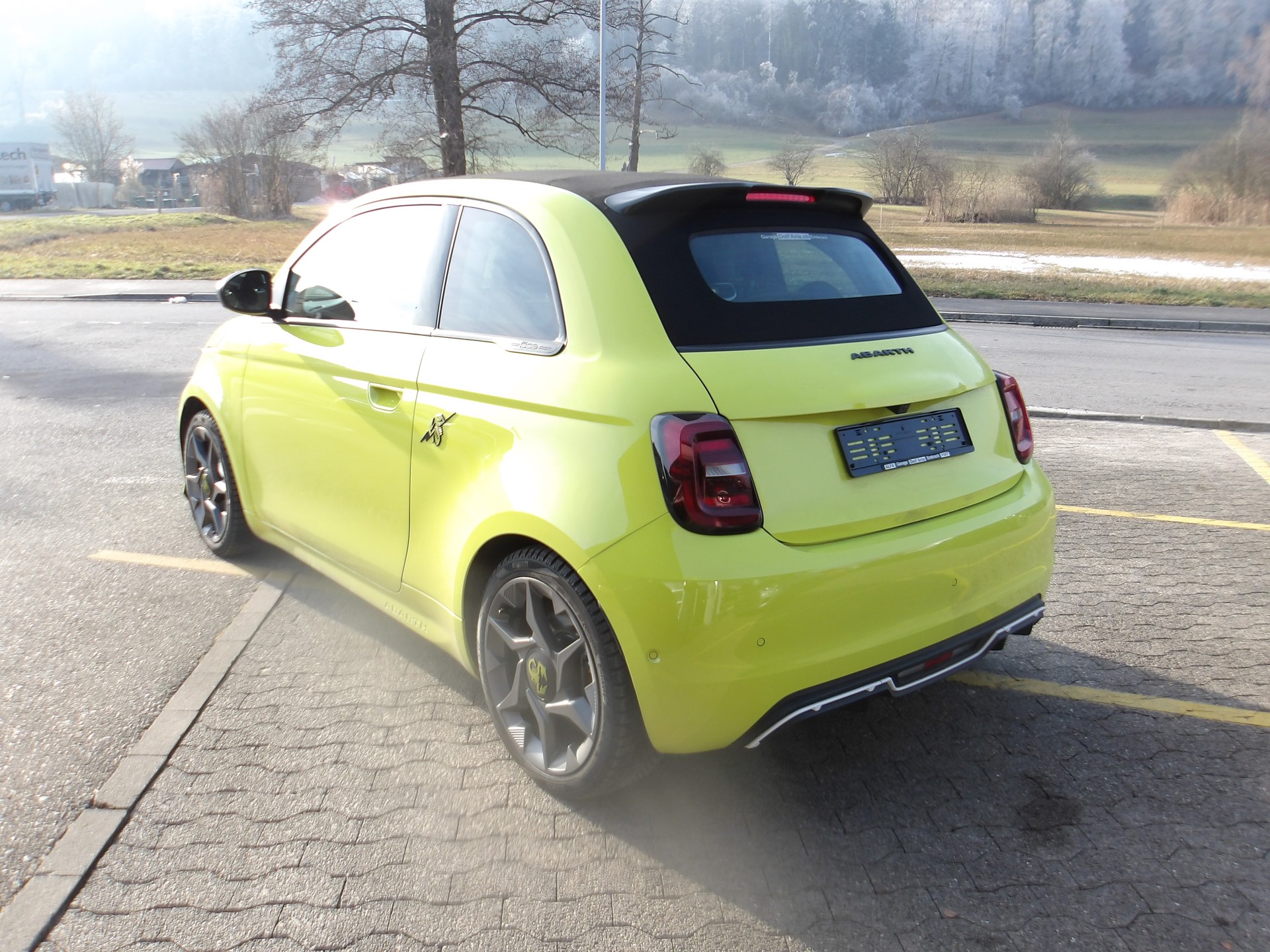 FIAT Abarth Cabrio 500e Scorpionissima-image-3