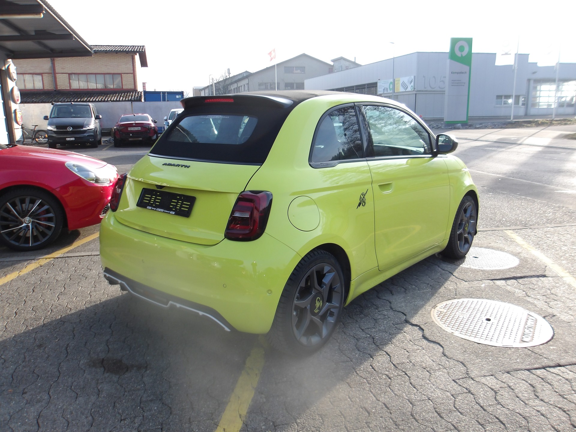 FIAT Abarth Cabrio 500e Scorpionissima-image-5