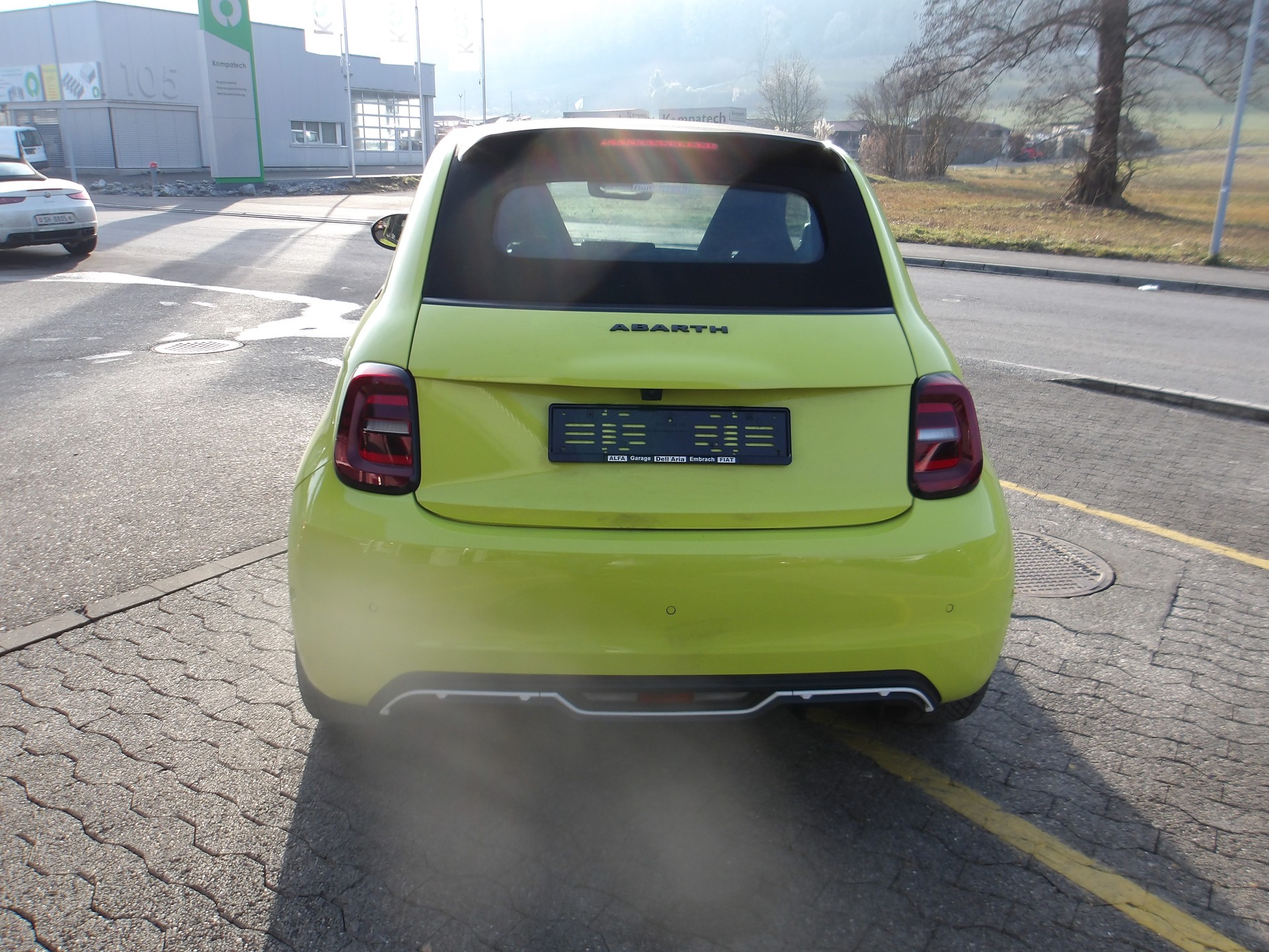 FIAT Abarth Cabrio 500e Scorpionissima-image-4