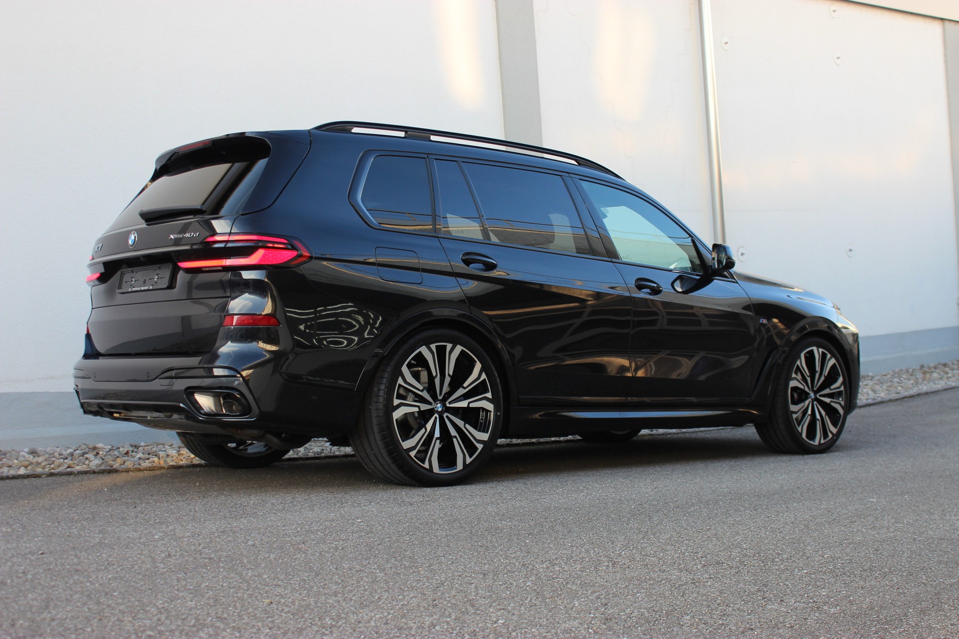 BMW X7 xDrive 48V 40d M Sport Pro Exclusiv Paket *1.9%-LEASINGAKTION* 🏖️JUNI-ANGEBOT🏖️-showroom-element-2