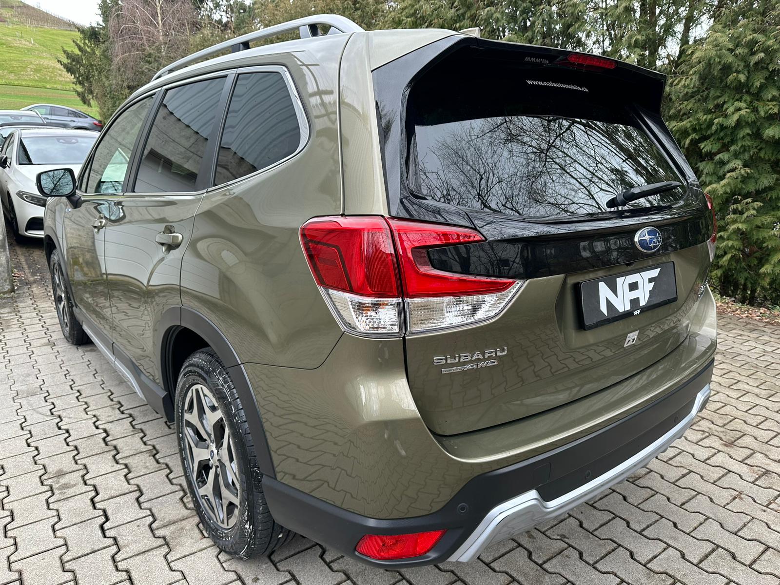 SUBARU Forester 2.0i e-Boxer Swiss Plus Lineartronic-image-2