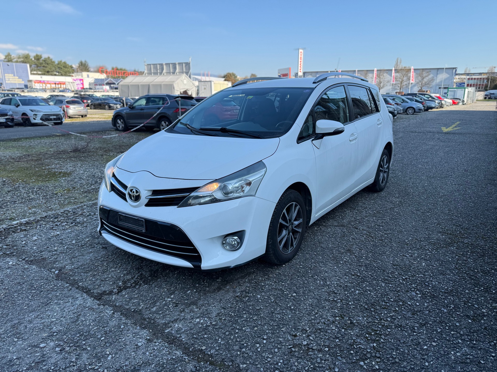 TOYOTA Verso 1.8 Trend-image-1