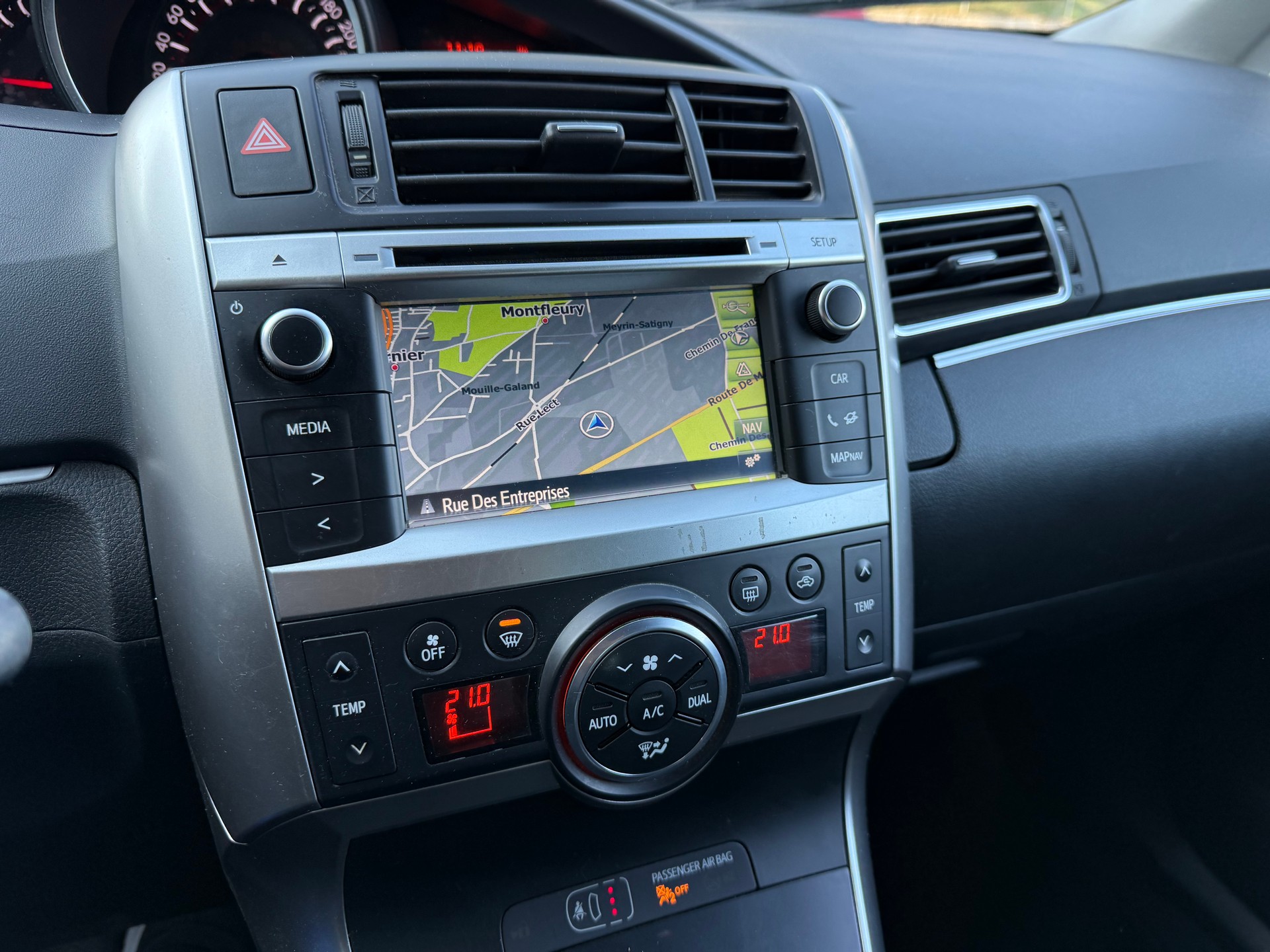TOYOTA Verso 1.8 Trend-image-12