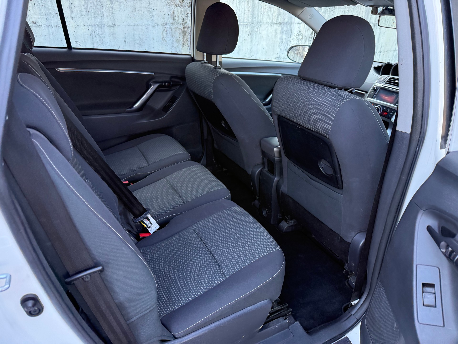TOYOTA Verso 1.8 Trend-image-9