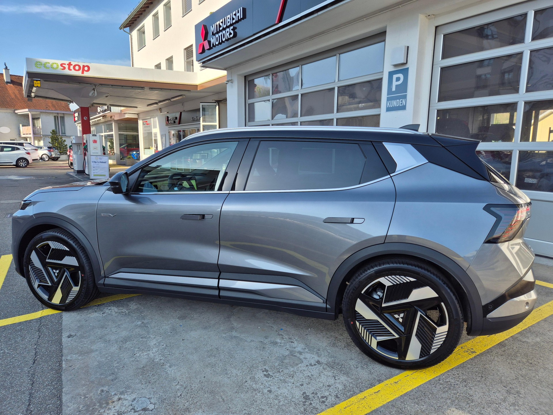 MITSUBISHI Eclipse Cross Intense+-showroom-element-2