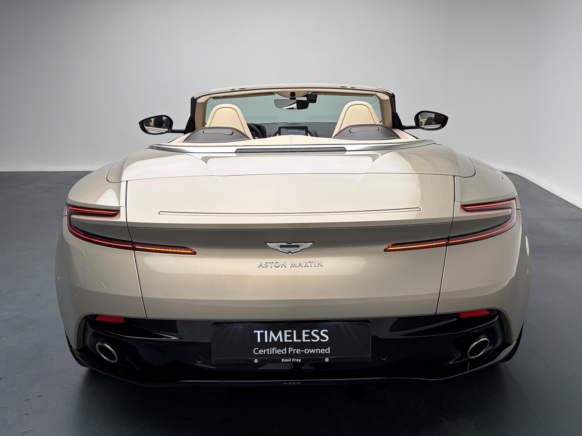 ASTON MARTIN DB11 Volante 4.0 V8 Bi-Turbo-image-17