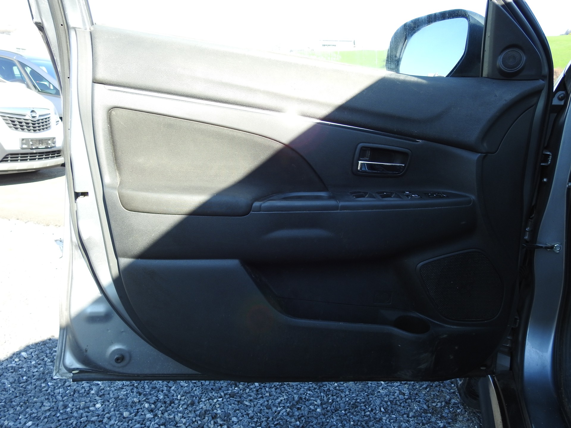MITSUBISHI ASX 2.2 DID Intense 4WD Automatic-image-9