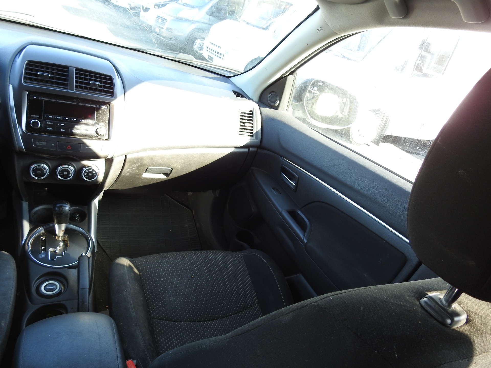 MITSUBISHI ASX 2.2 DID Intense 4WD Automatic-image-17