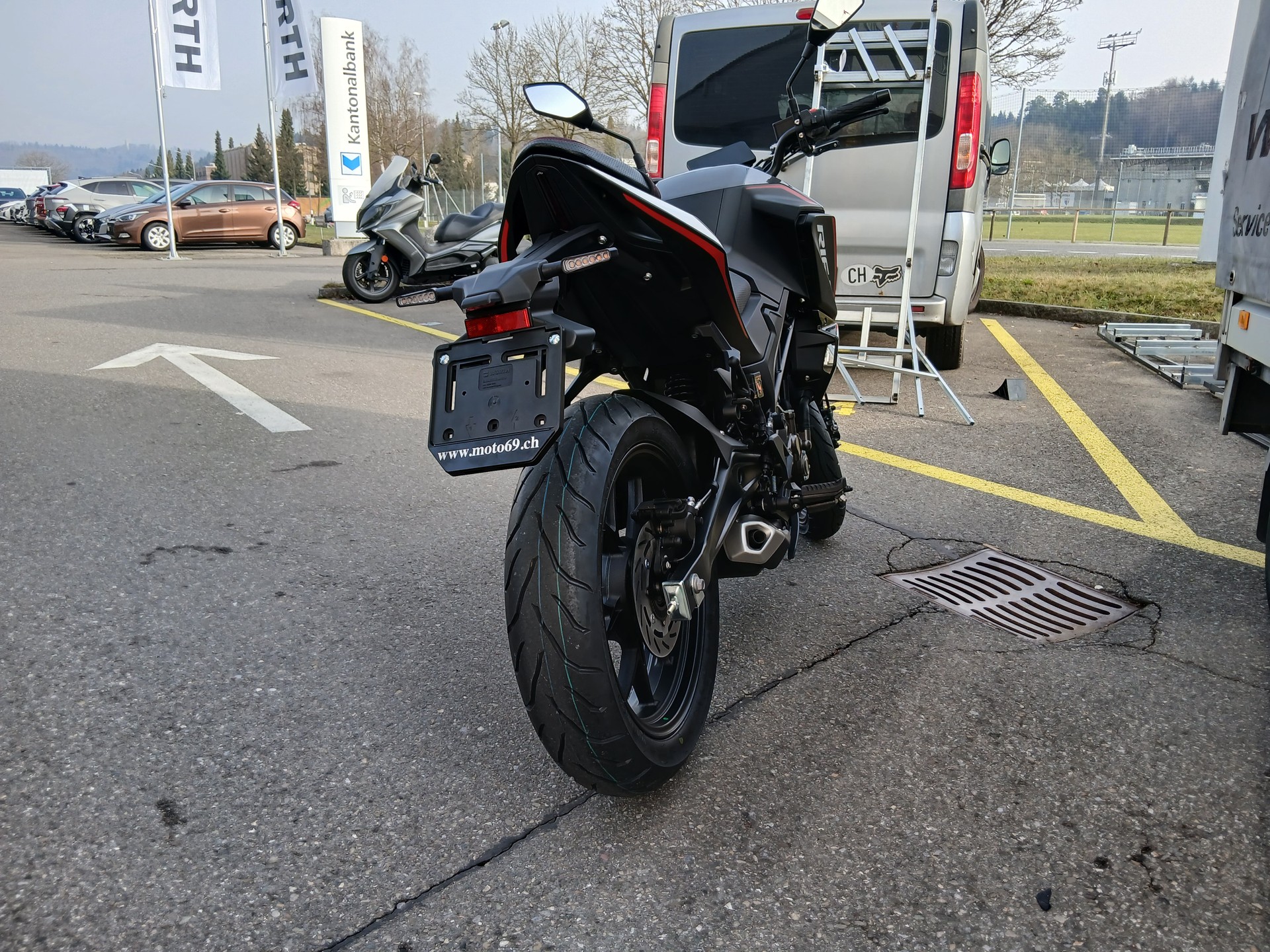 RIEJU NKD 125 R ABS/TCS-showroom-element-3