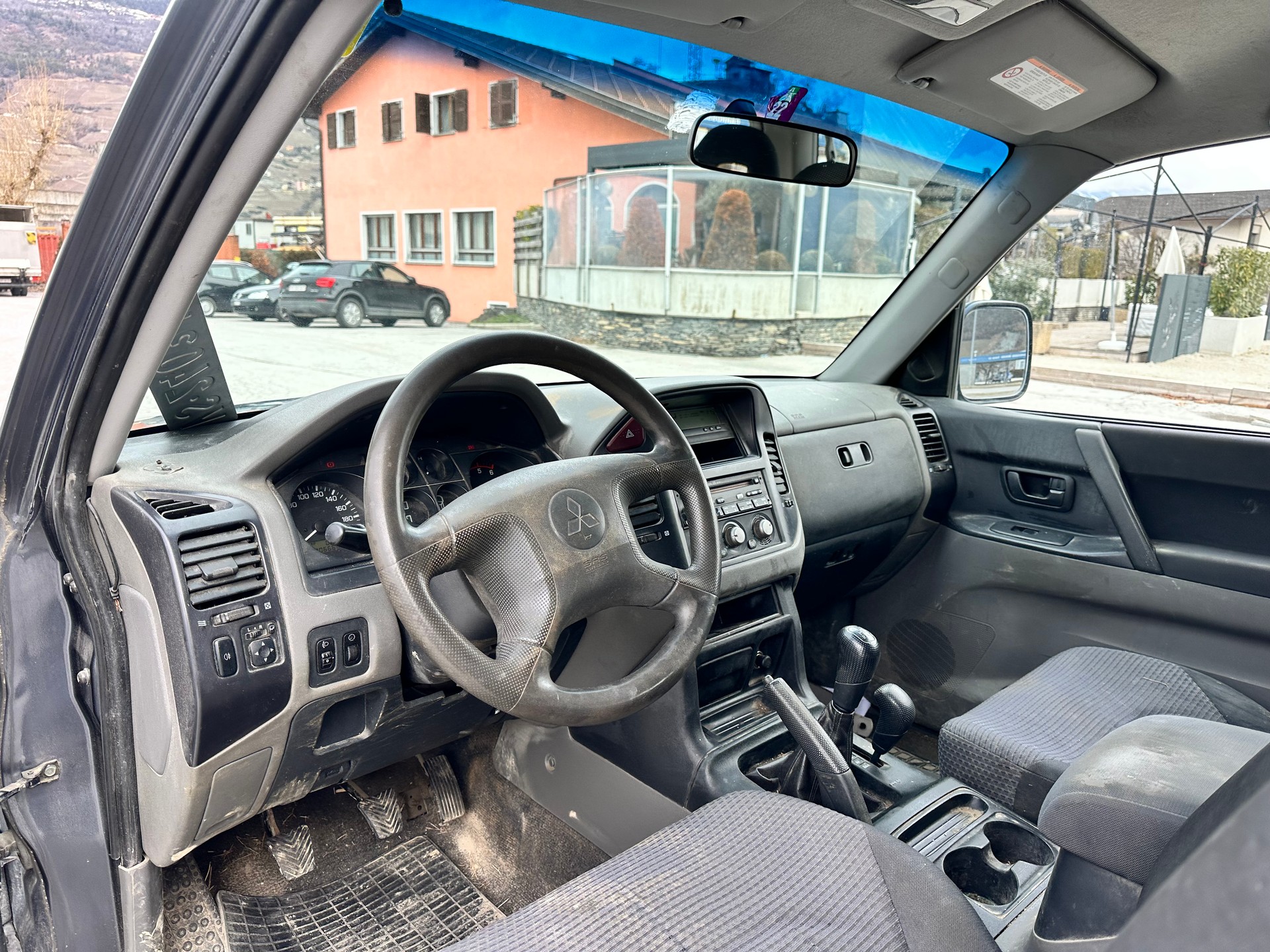 MITSUBISHI Pajero 3.2 DI-D Classic-image-9