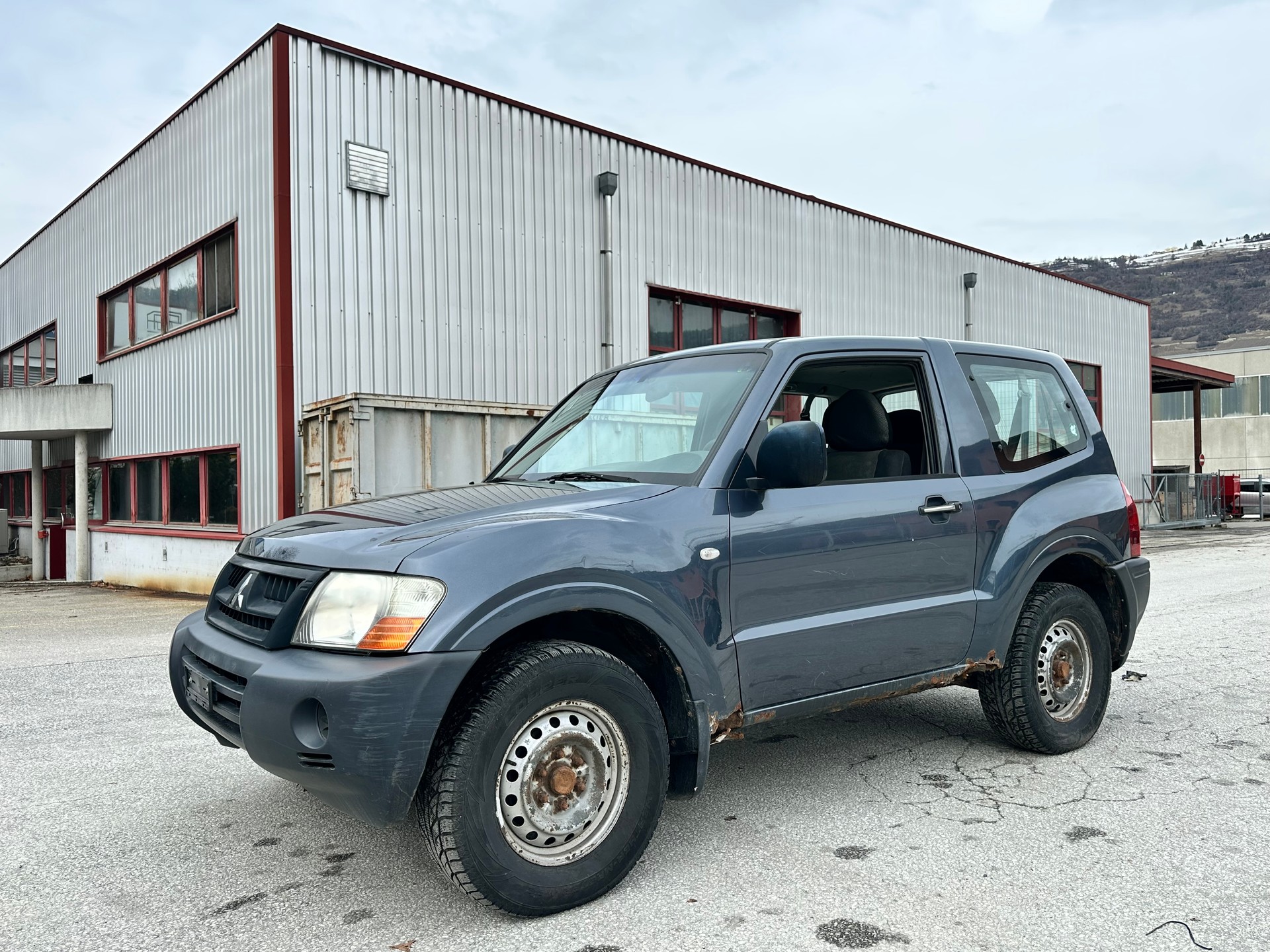 MITSUBISHI Pajero 3.2 DI-D Classic-image-1