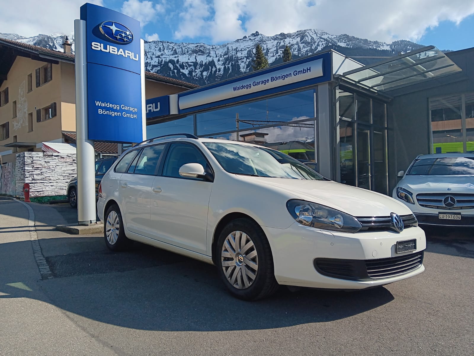 VW Golf Variant 1.4 TSI Trendline DSG-image-0