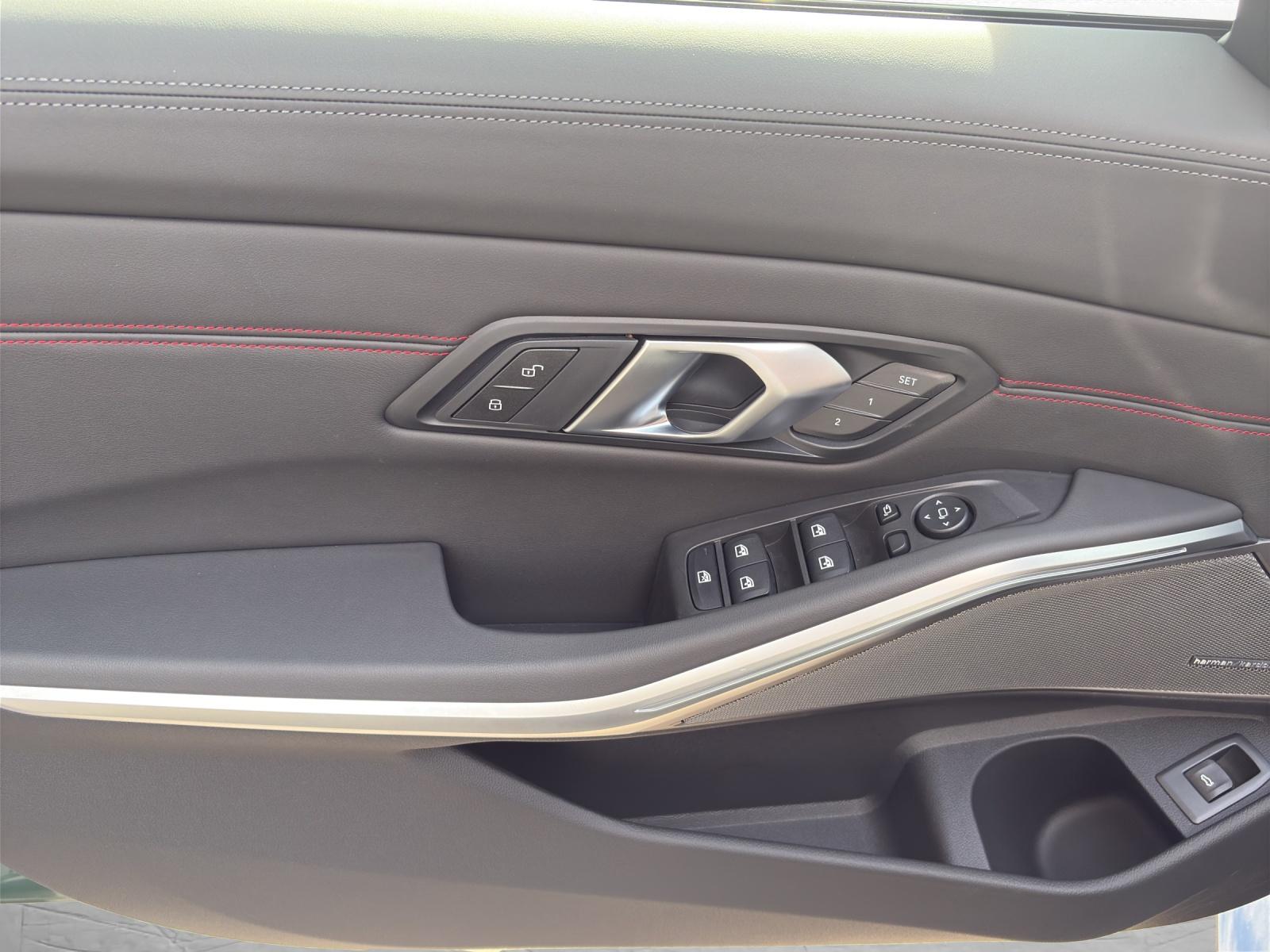 BMW M3 CS xDrive Touring-image-15