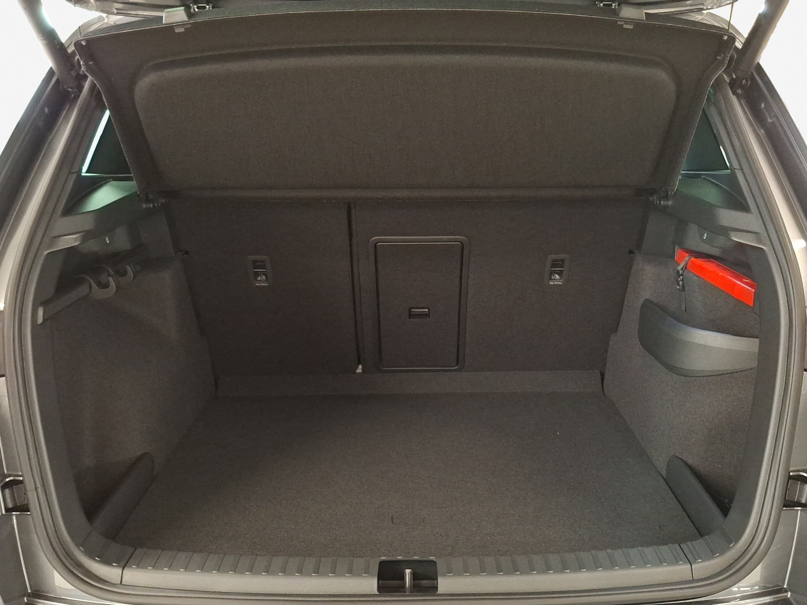 SKODA Karoq 2.0 TSI SportLine 4x4 DSG-image-12