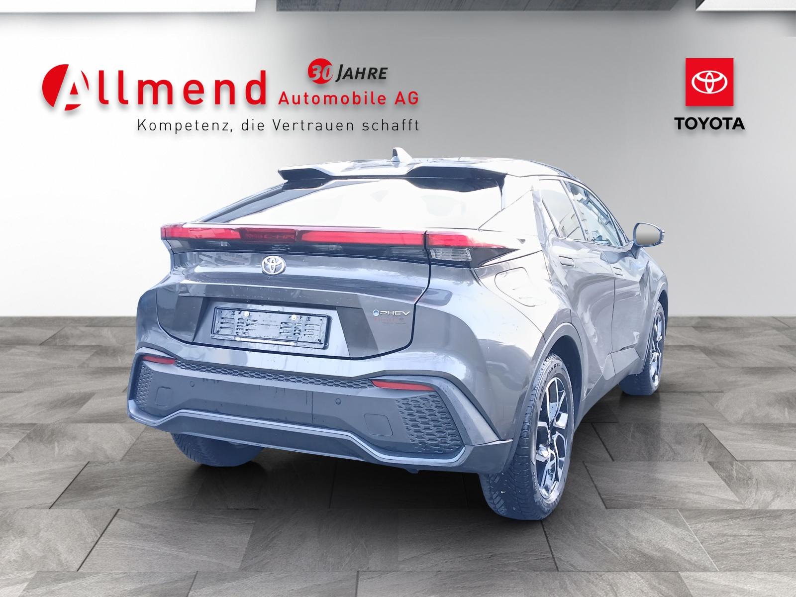 TOYOTA C-HR 2.0 PHEV Swiss Edition-image-3