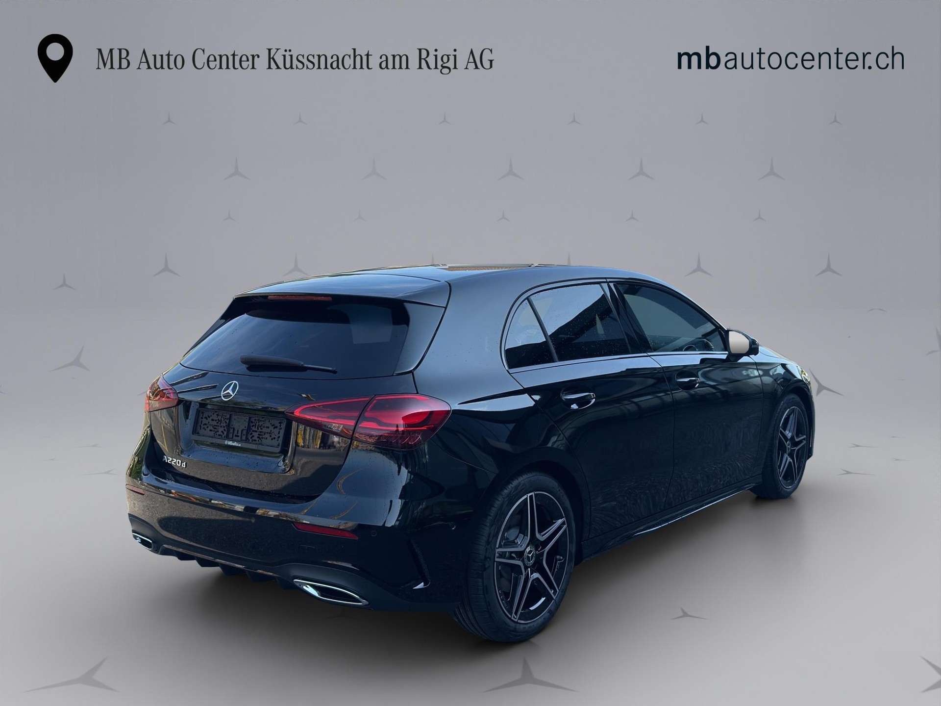 MERCEDES-BENZ A 220 d AMG Line-image-5