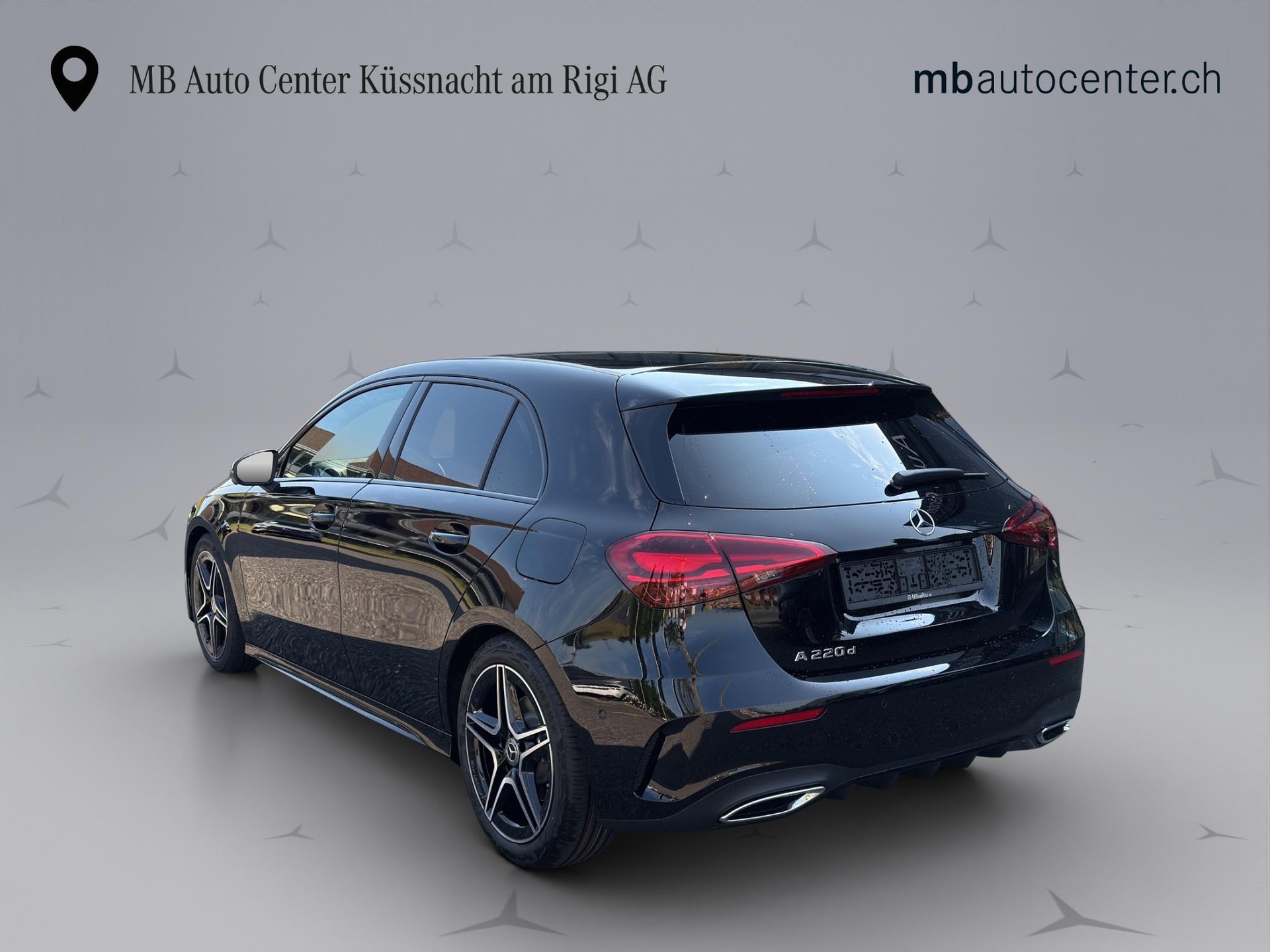 MERCEDES-BENZ A 220 d AMG Line-image-3