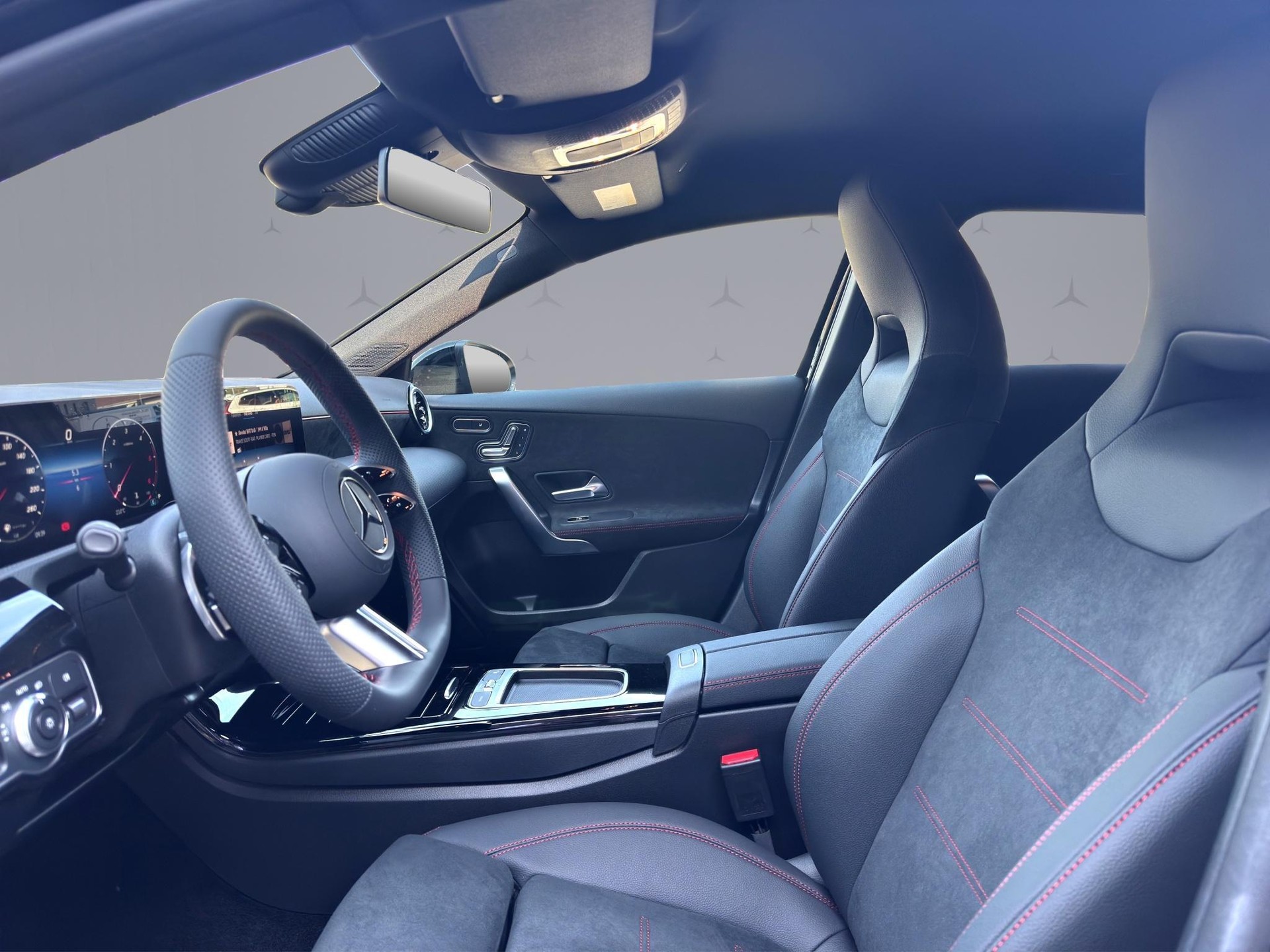 MERCEDES-BENZ A 220 d AMG Line-image-9