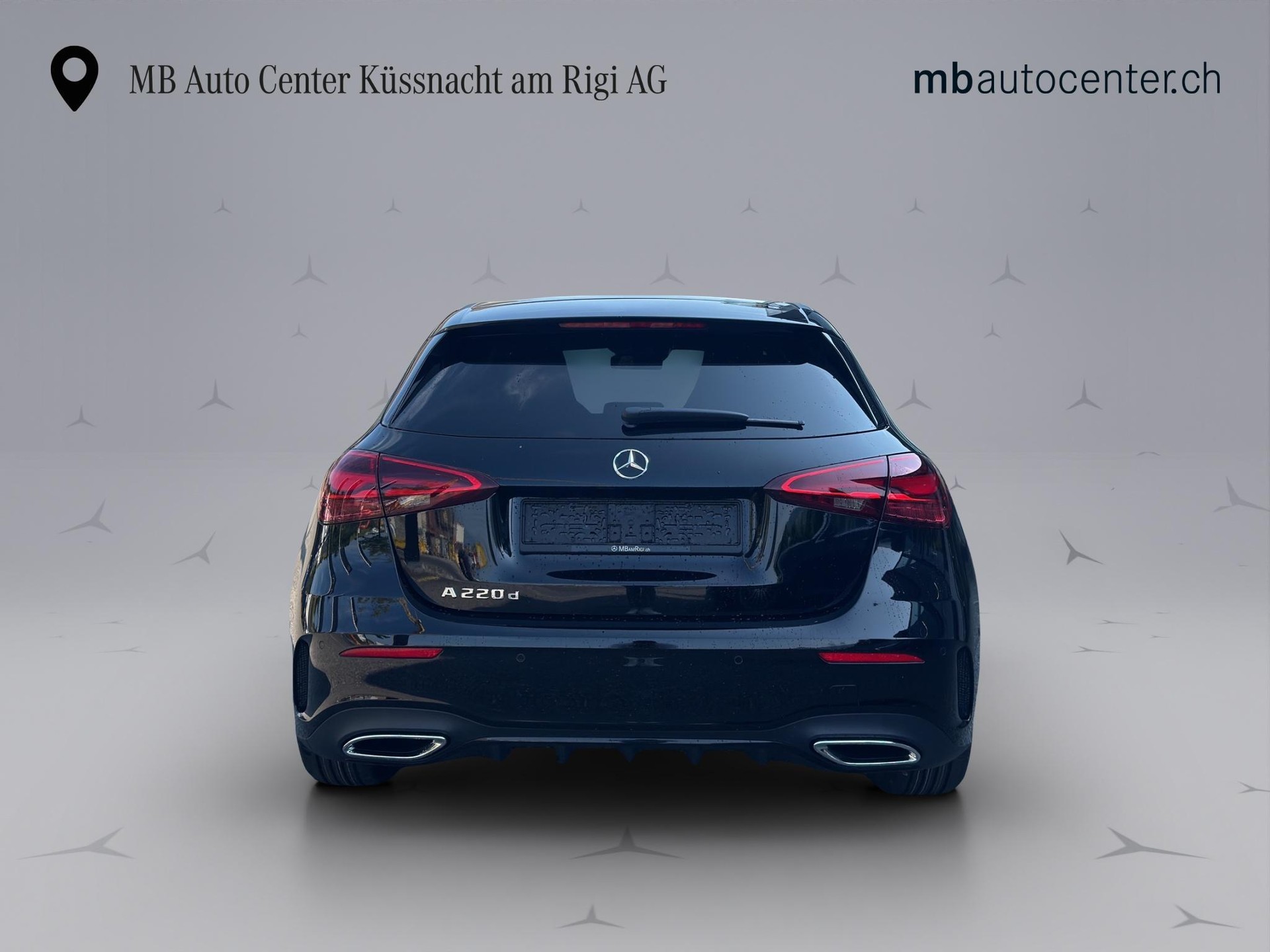 MERCEDES-BENZ A 220 d AMG Line-image-5