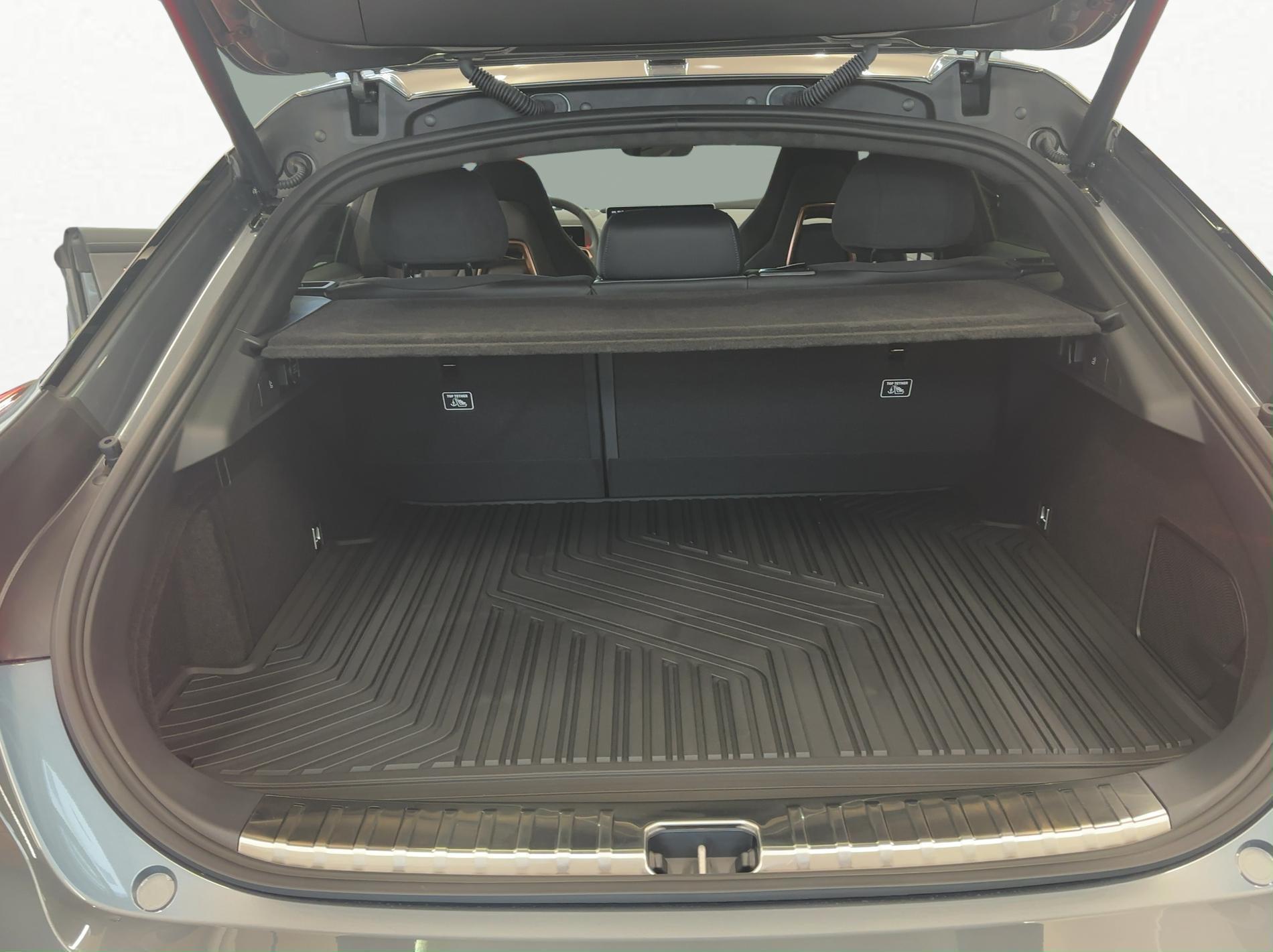 ZEEKR 001 Performance AWD-image-11