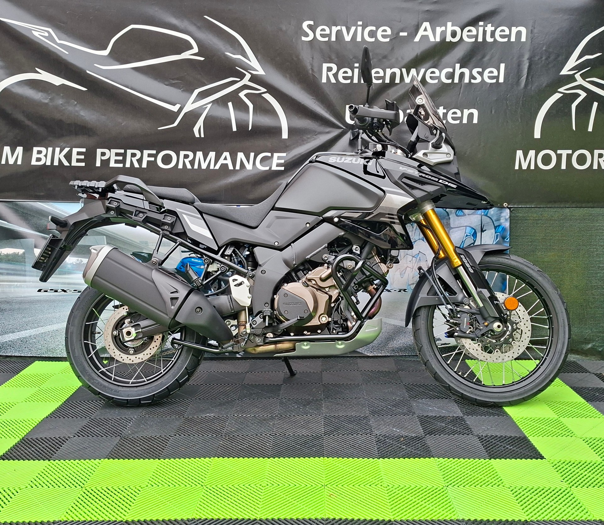 SUZUKI DL 1050 DE-showroom-element-1