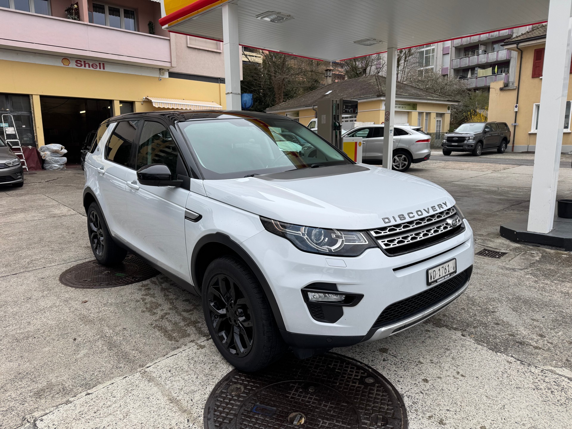 LAND ROVER Discovery Sport 2.0 TD4 HSE AT9-image-3