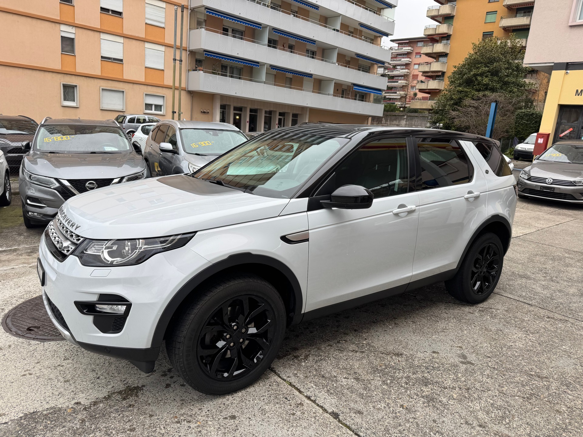 LAND ROVER Discovery Sport 2.0 TD4 HSE AT9