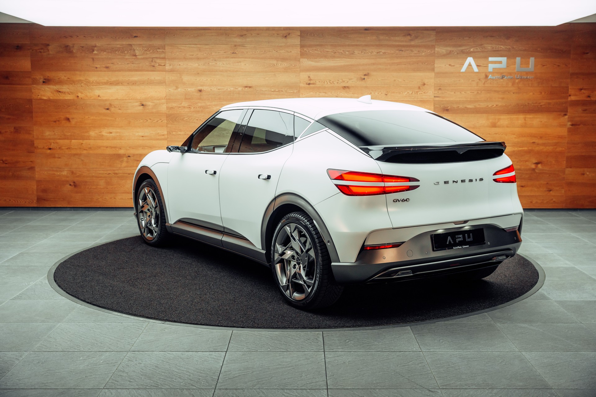 GENESIS GV60 77.4 kWh Sport Plus AWD-image-2