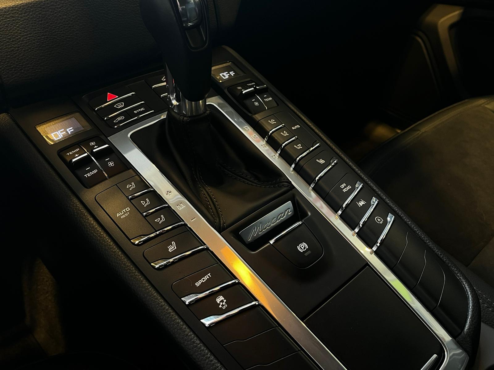 PORSCHE Macan S Diesel-image-19