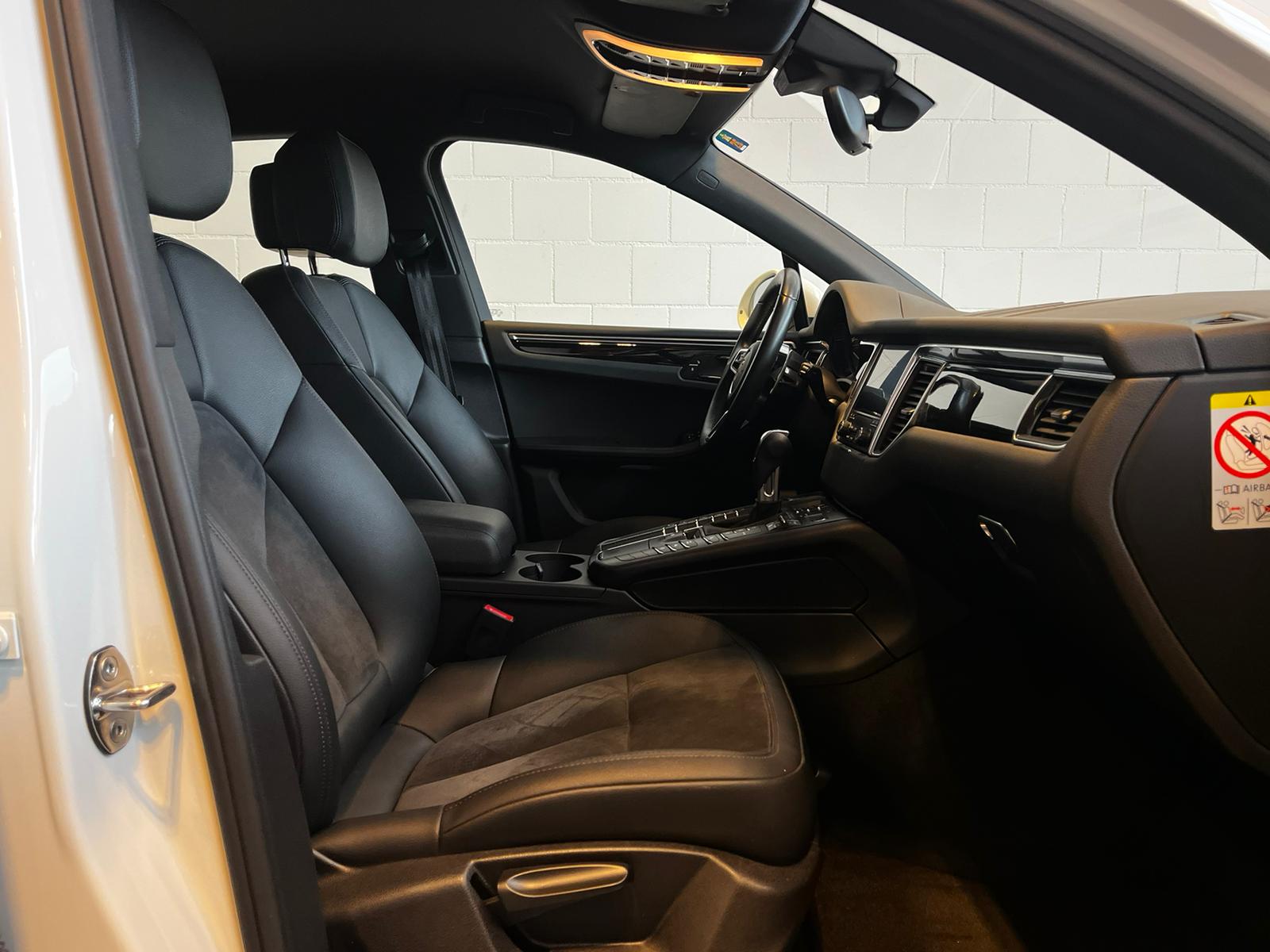 PORSCHE Macan S Diesel-image-16