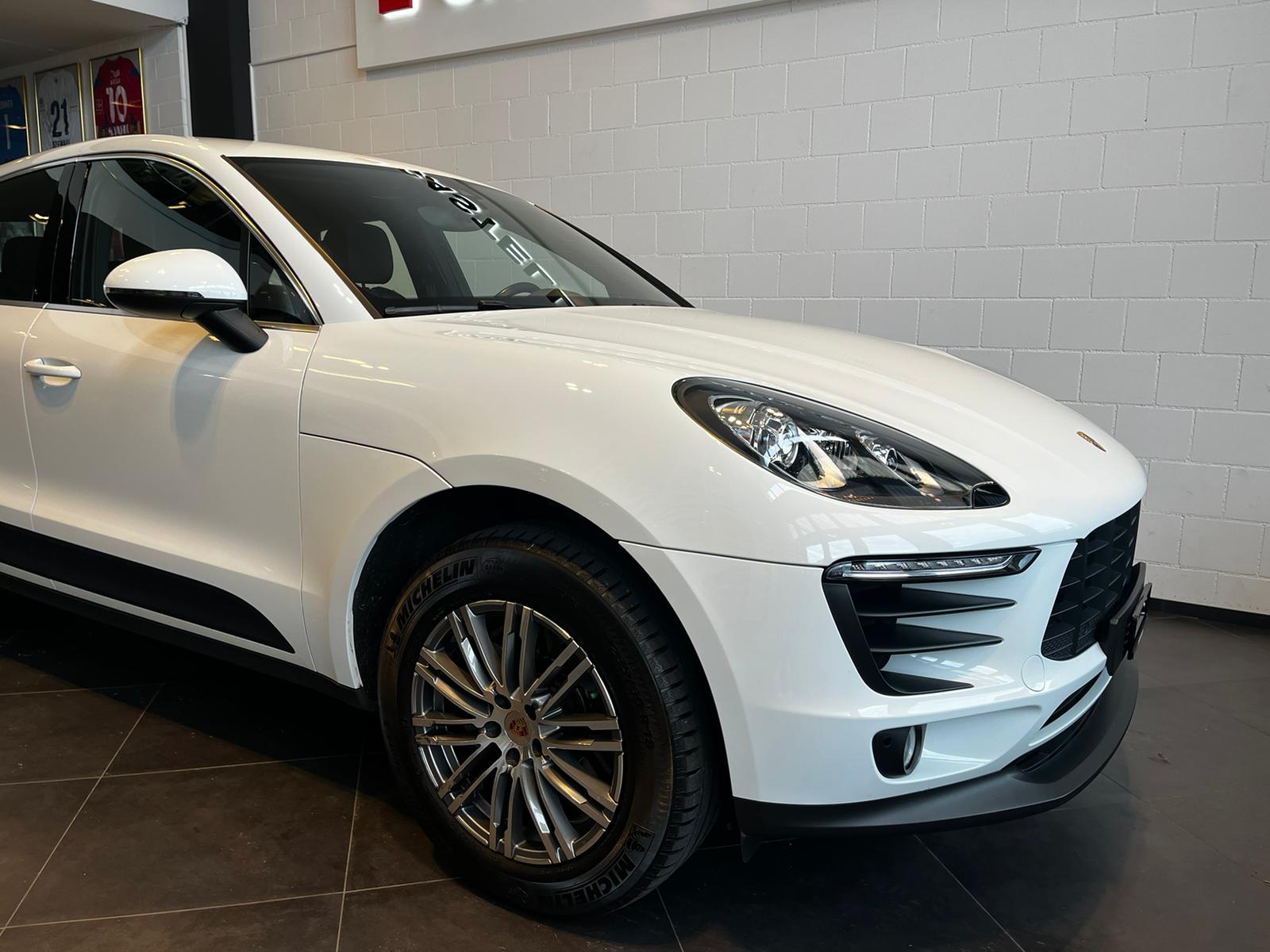 PORSCHE Macan S Diesel-image-1