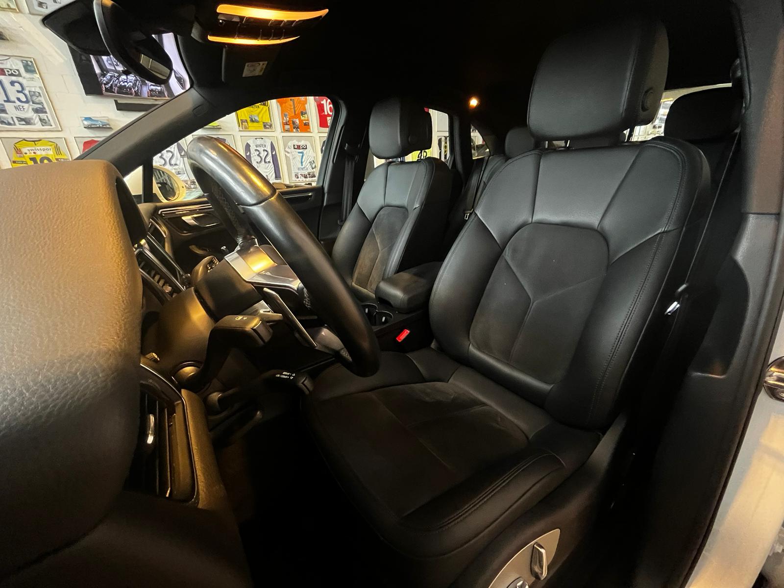 PORSCHE Macan S Diesel-image-11