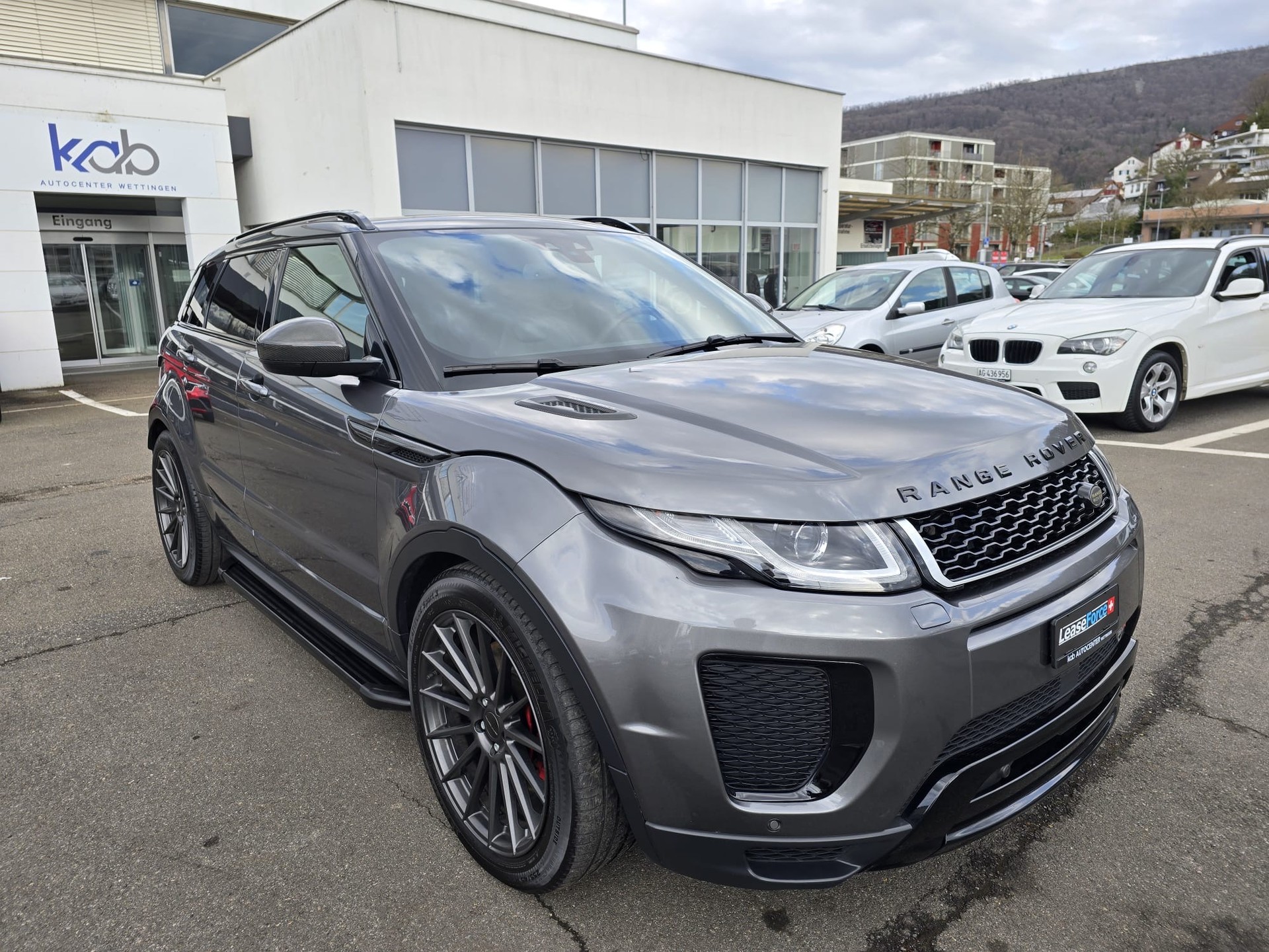LAND ROVER Range Rover Evoque 2.0 Si4 HSE Dynamic AT9-image-2