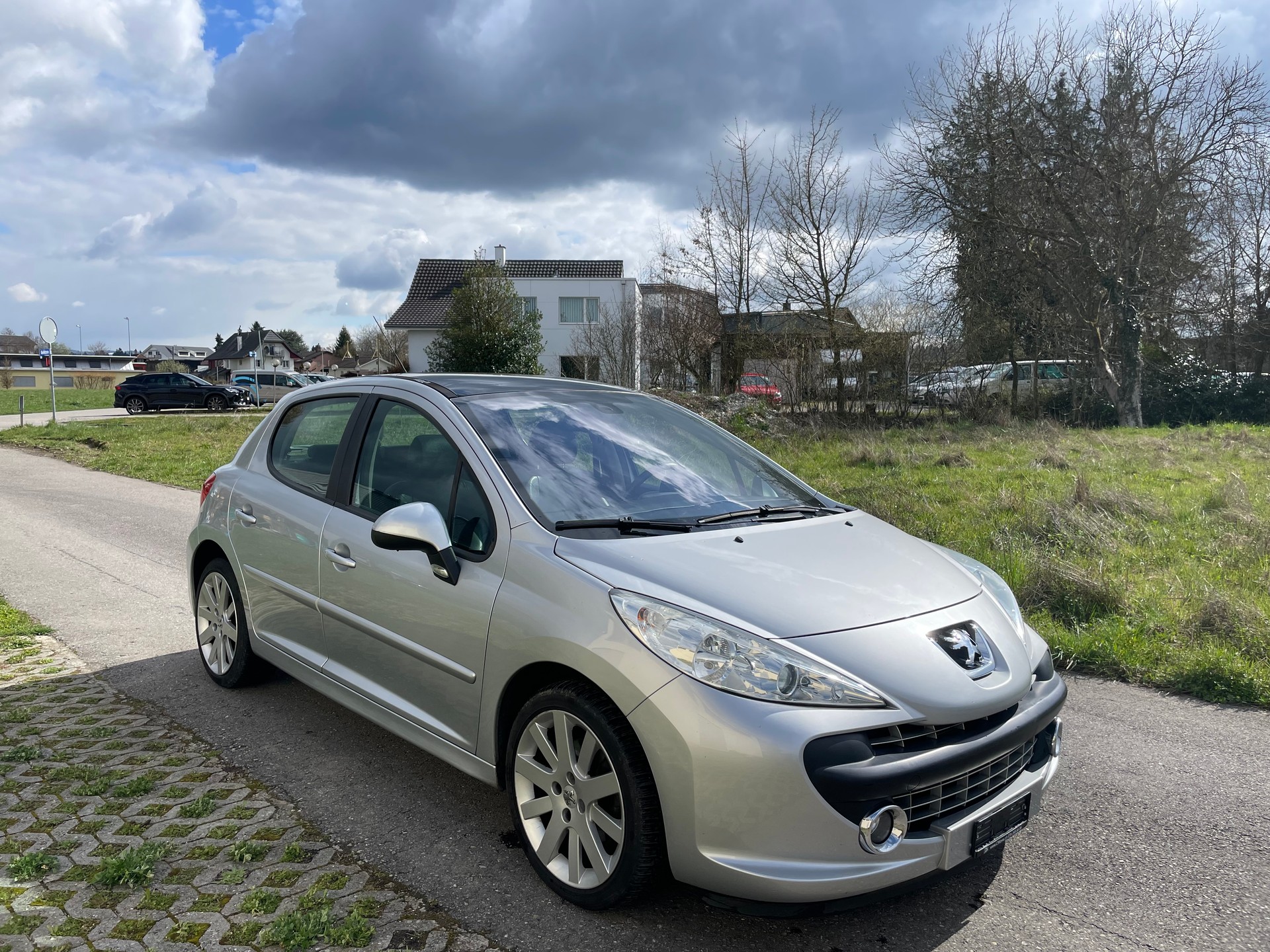 PEUGEOT 207 1.6 16V Turbo GT 150