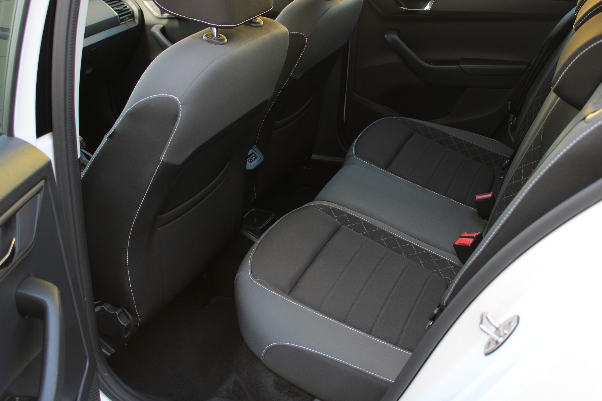 SKODA Fabia Combi 1.0 TSI Ambition DSG-image-12
