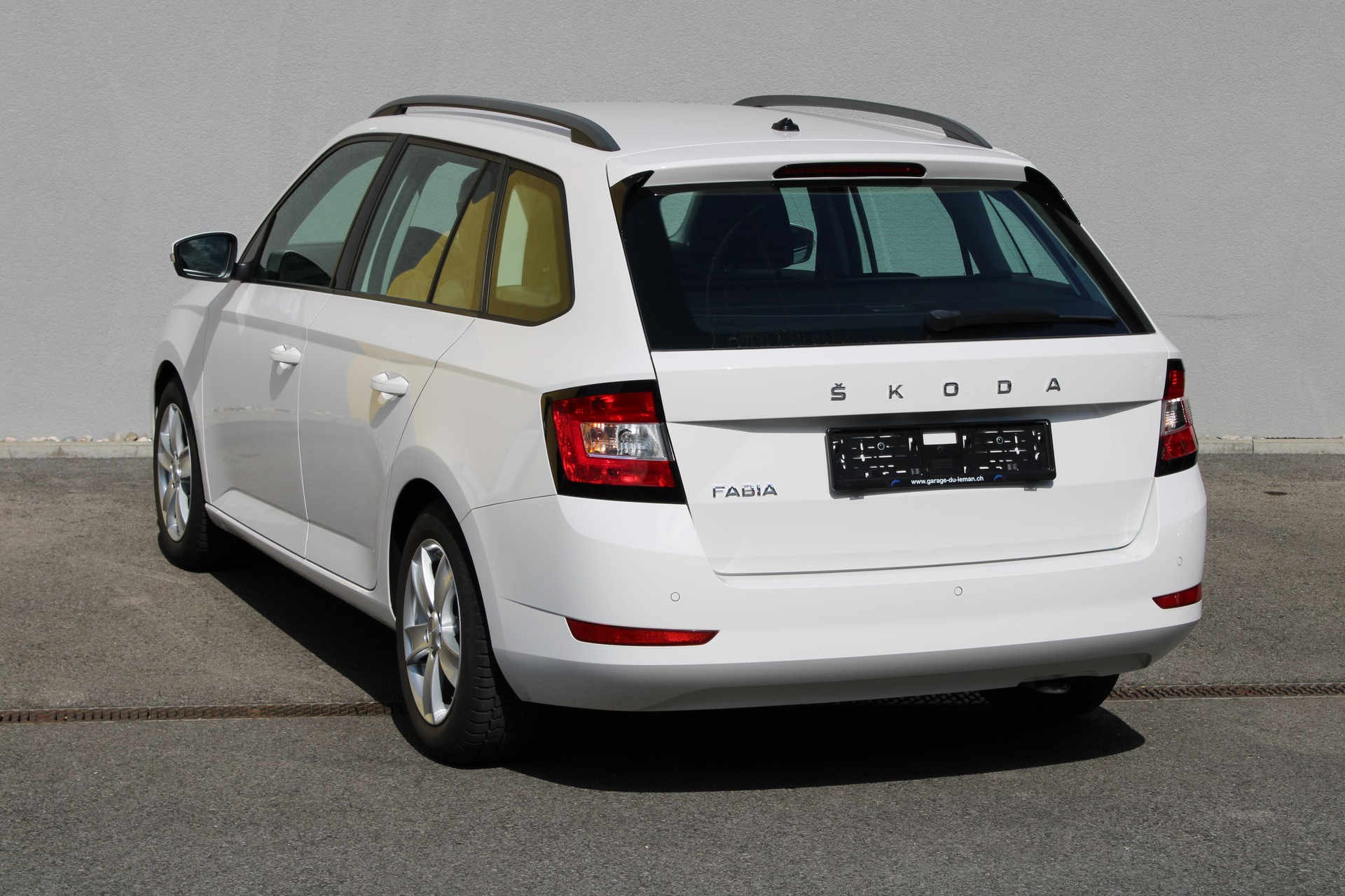 SKODA Fabia Combi 1.0 TSI Ambition DSG-image-6