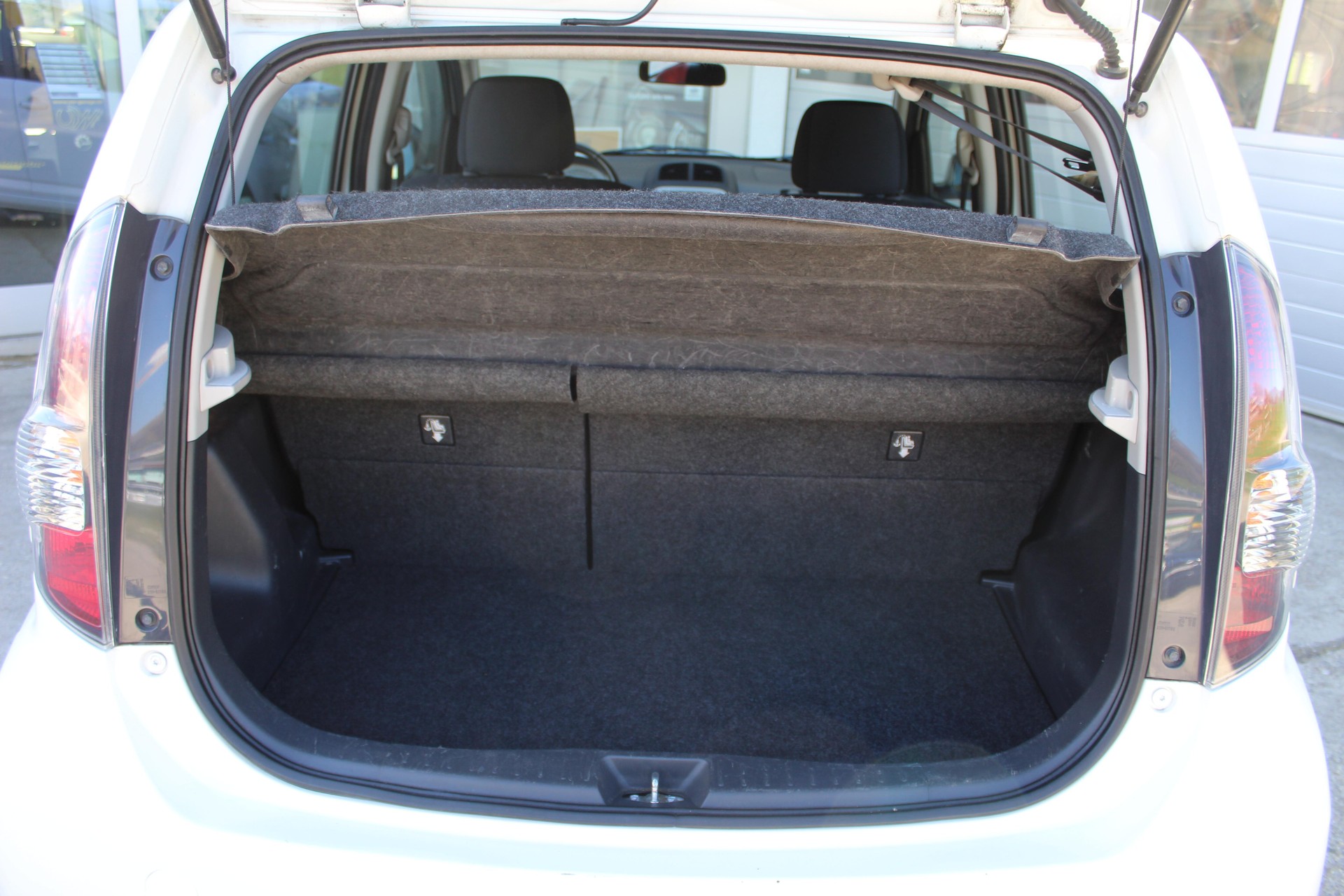 DAIHATSU Sirion 1.3 eco 4WD-image-8