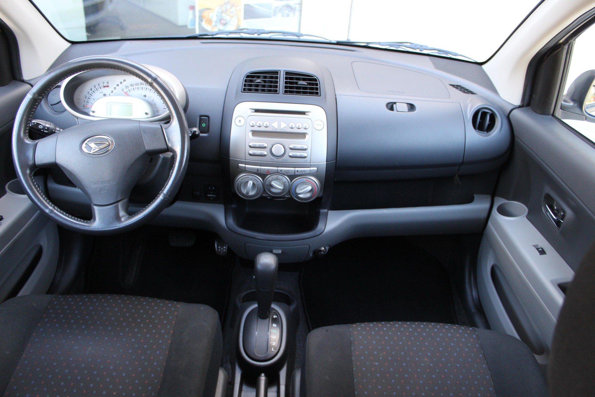 DAIHATSU Sirion 1.3 eco 4WD-image-11