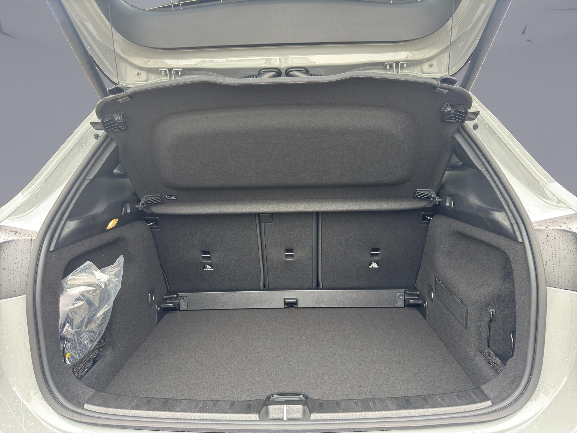 MERCEDES-BENZ GLA 220 d Swiss Star AMG Line 4matic-image-18