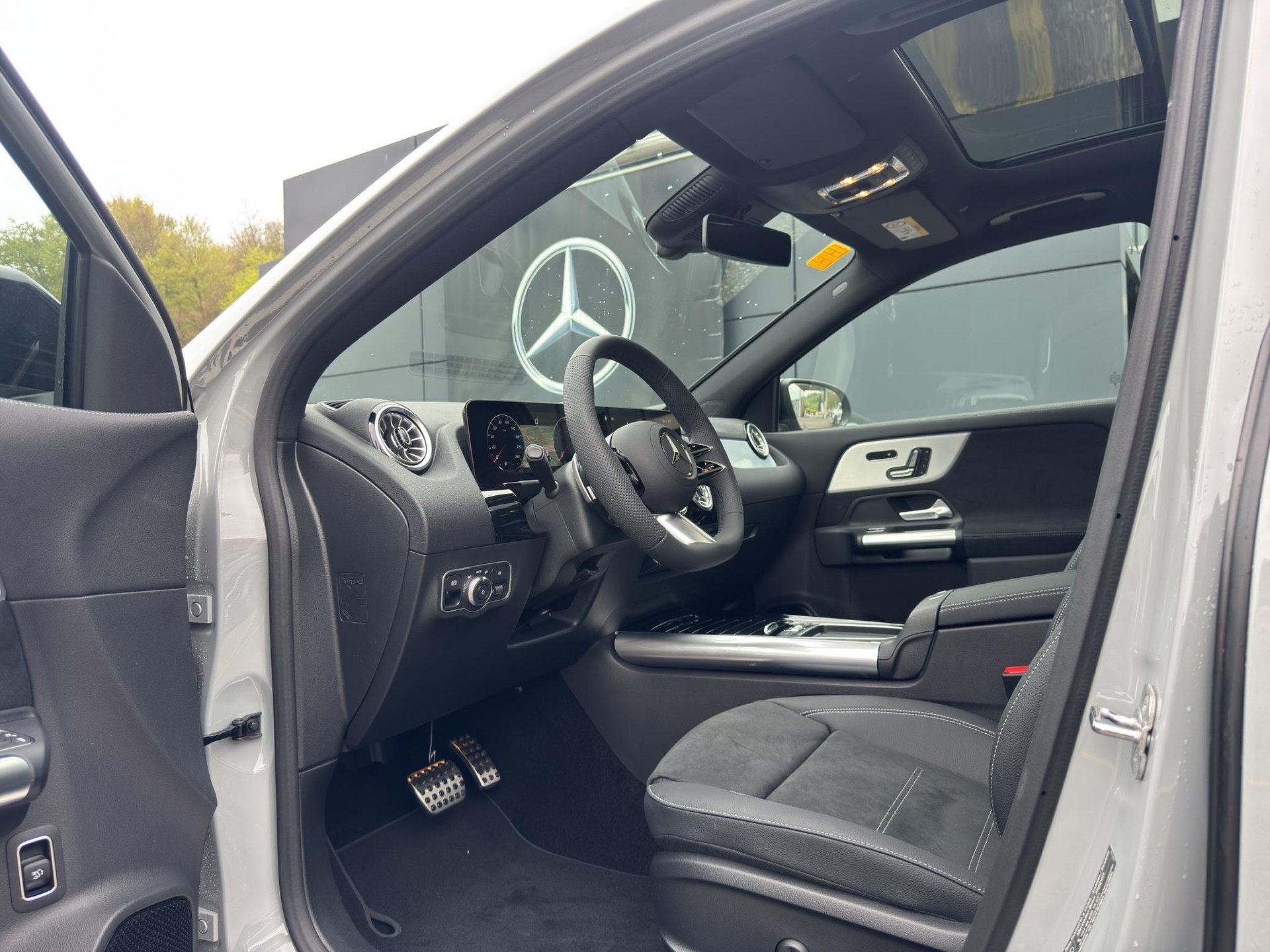 MERCEDES-BENZ GLA 220 d Swiss Star AMG Line 4matic-image-22