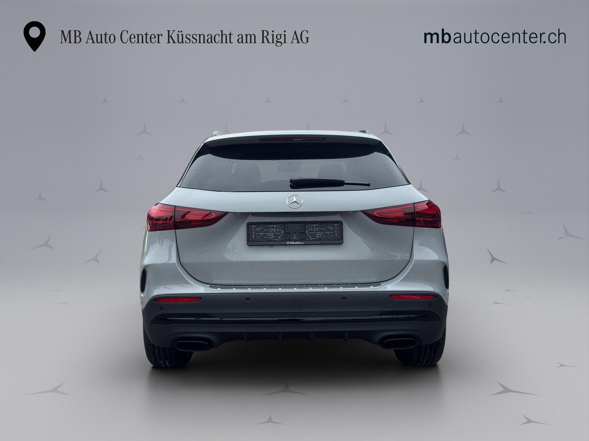 MERCEDES-BENZ GLA 220 d Swiss Star AMG Line 4matic-image-5