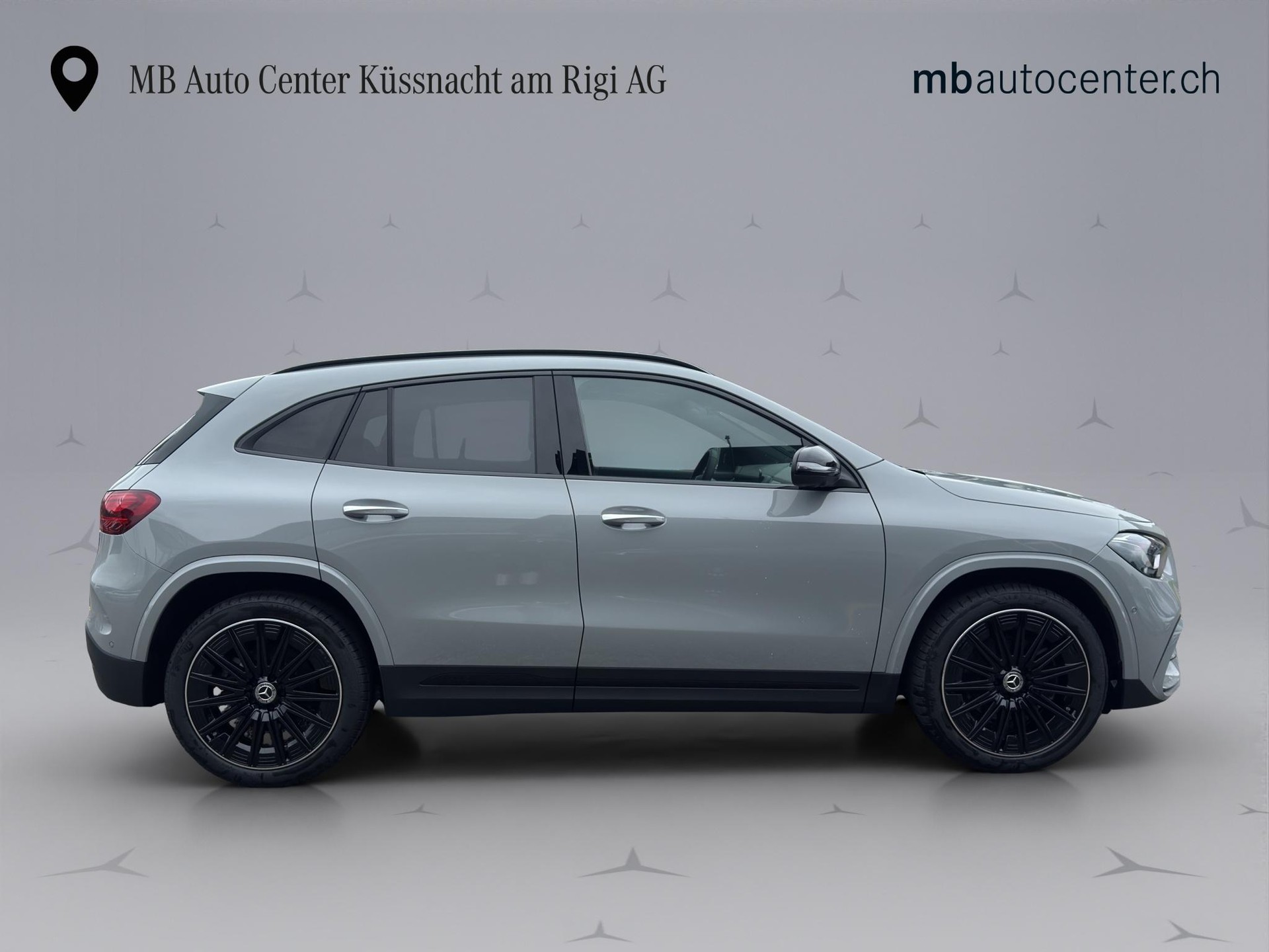 MERCEDES-BENZ GLA 220 d Swiss Star AMG Line 4matic-image-7