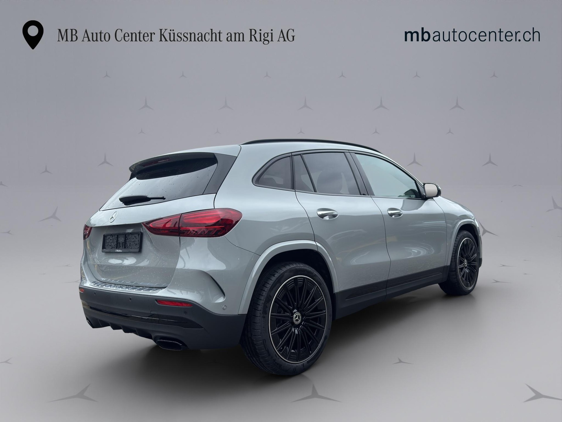 MERCEDES-BENZ GLA 220 d Swiss Star AMG Line 4matic-image-6