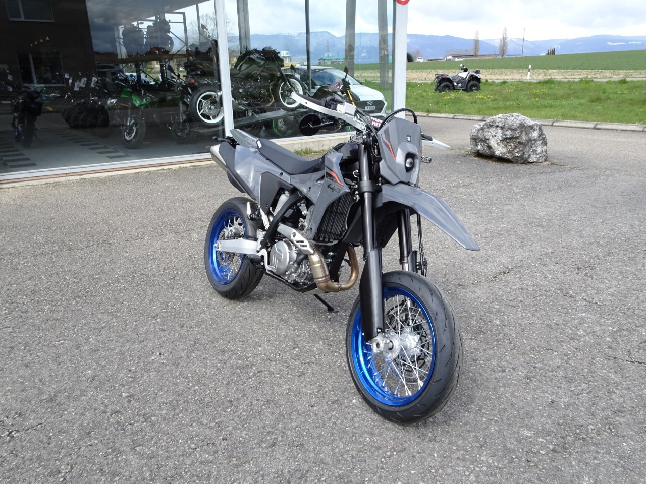 SUZUKI DR-Z4 SM Fun-showroom-element-1