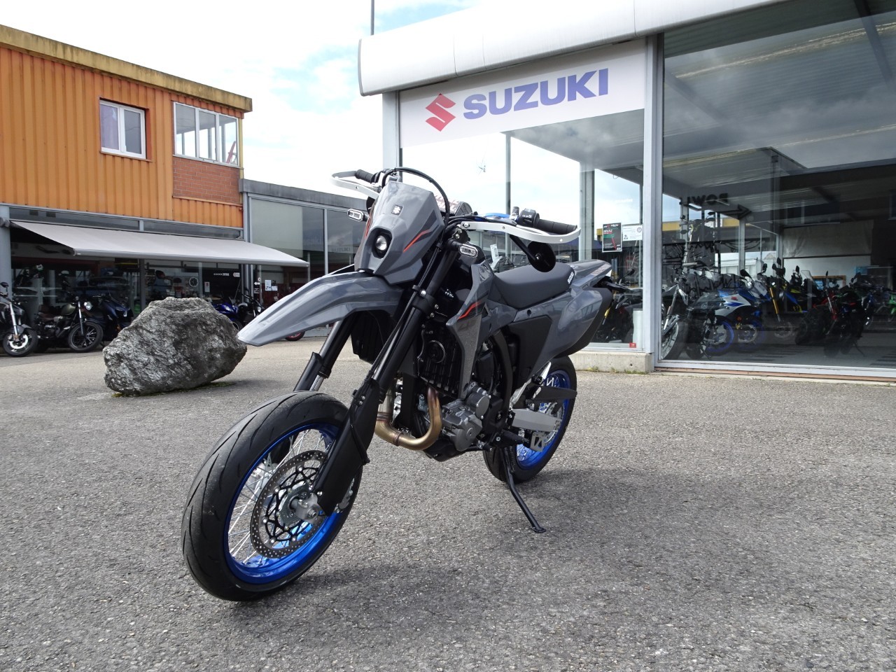 SUZUKI DR-Z4 SM Fun-showroom-element-3