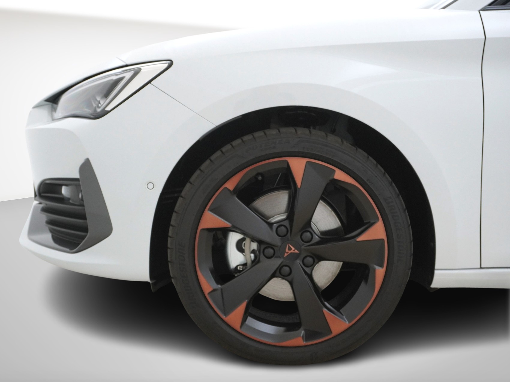 CUPRA Leon ST 1.5 eTSI ACT DSG-image-9