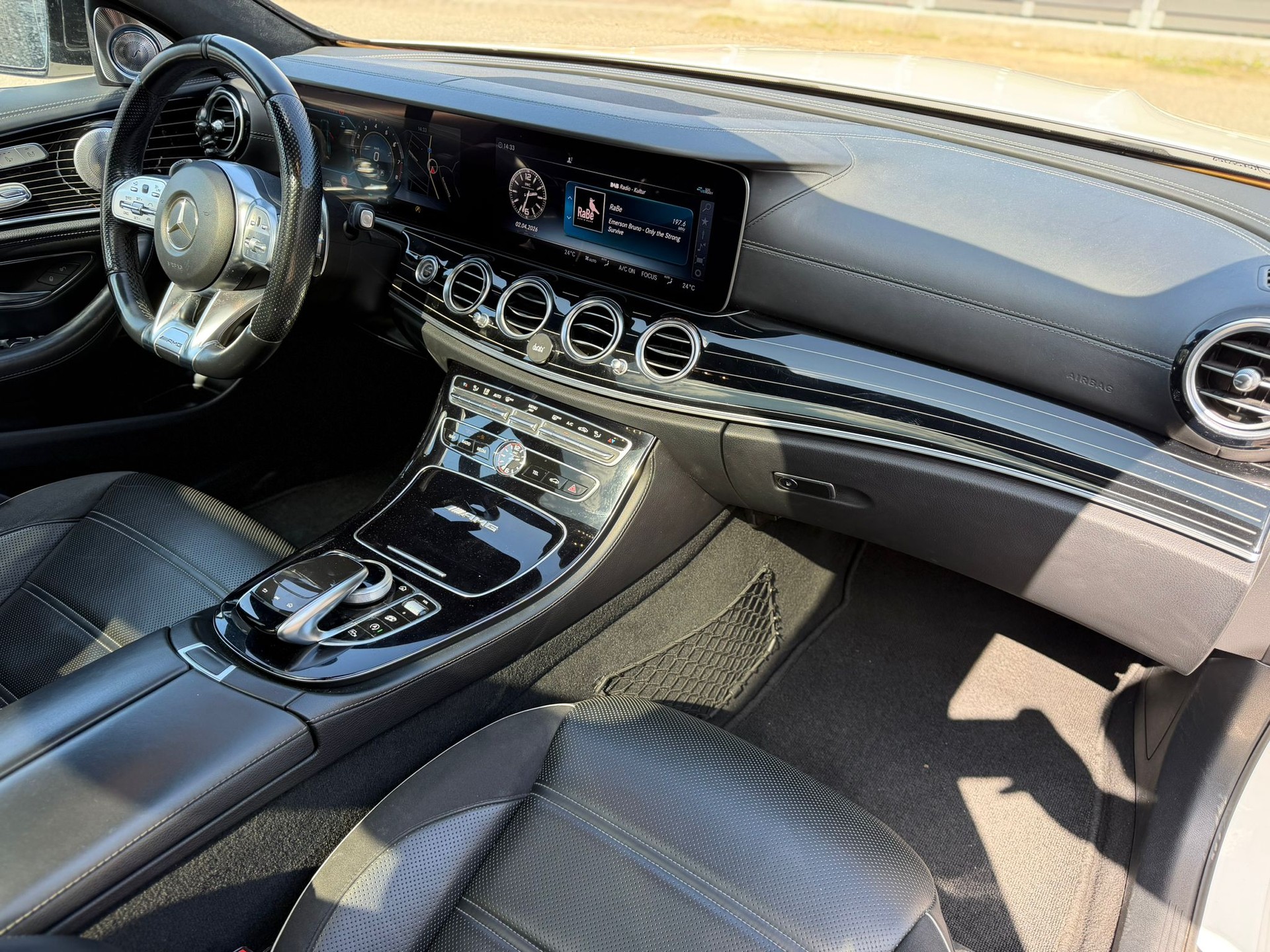 MERCEDES-BENZ E 63 AMG S 4Matic Speedshift MCT-image-10