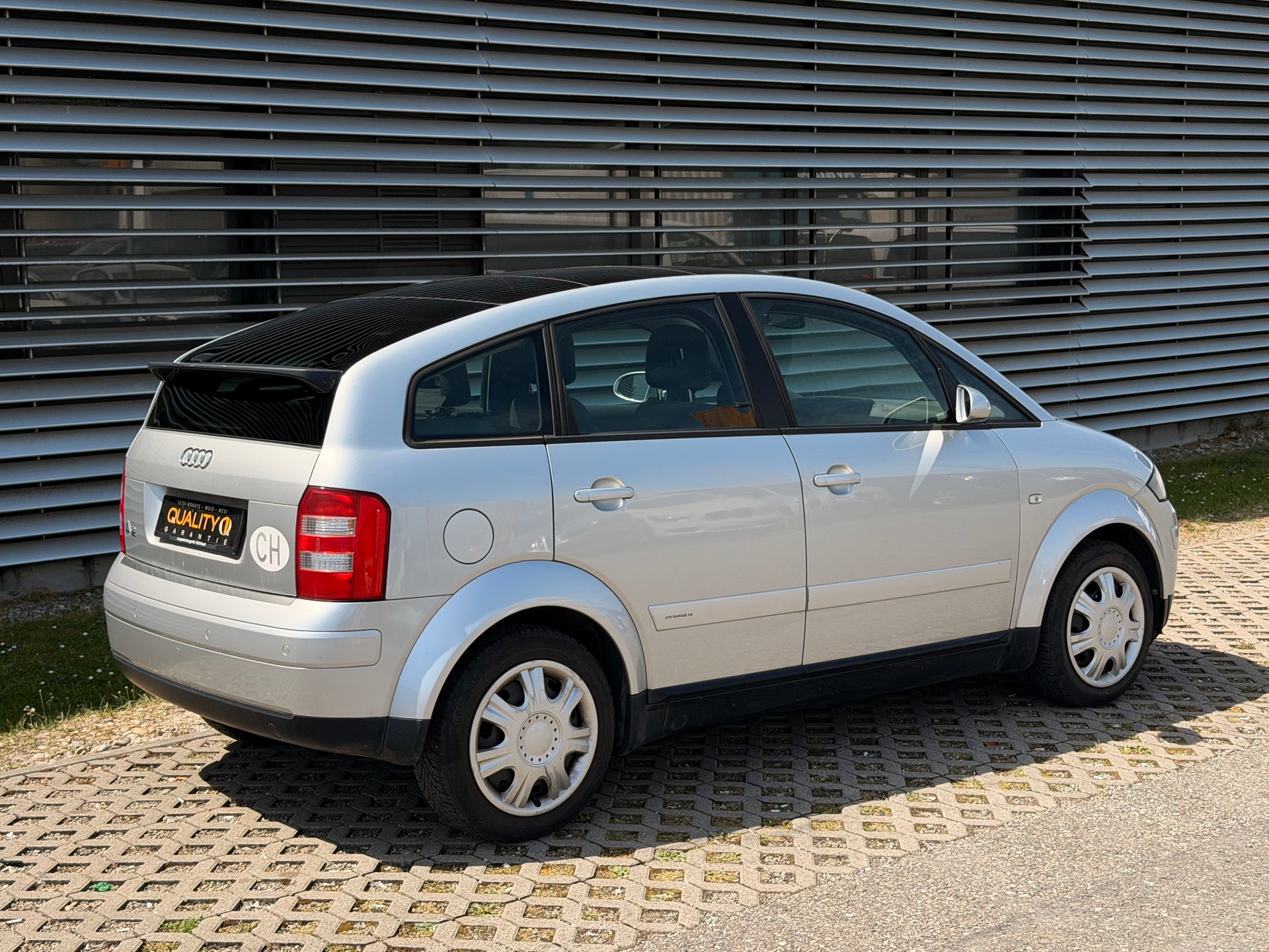 AUDI A2 1.6 FSI-image-1