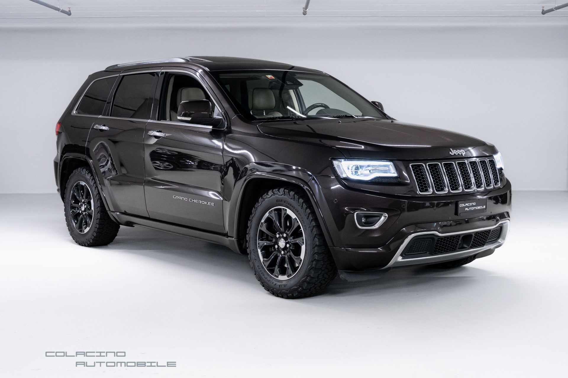 JEEP Grand Cherokee 3.0 CRD Overland Automatic-showroom-element-2